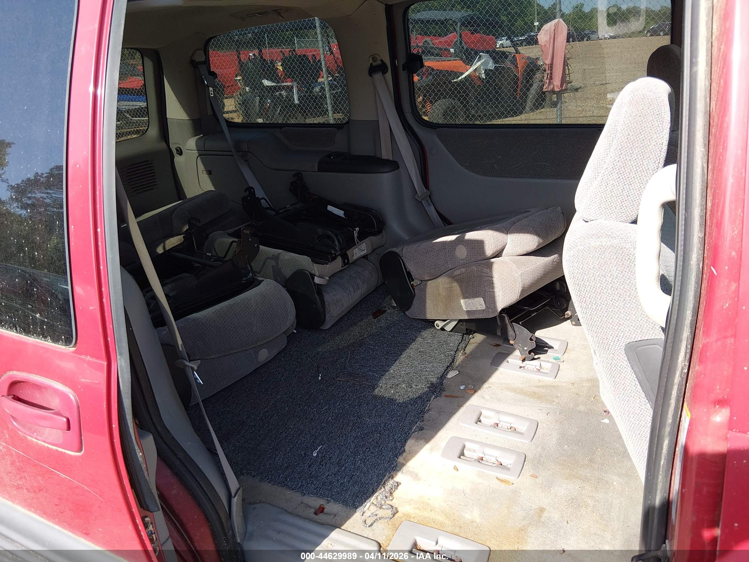 PONTIAC MONTANA image 8