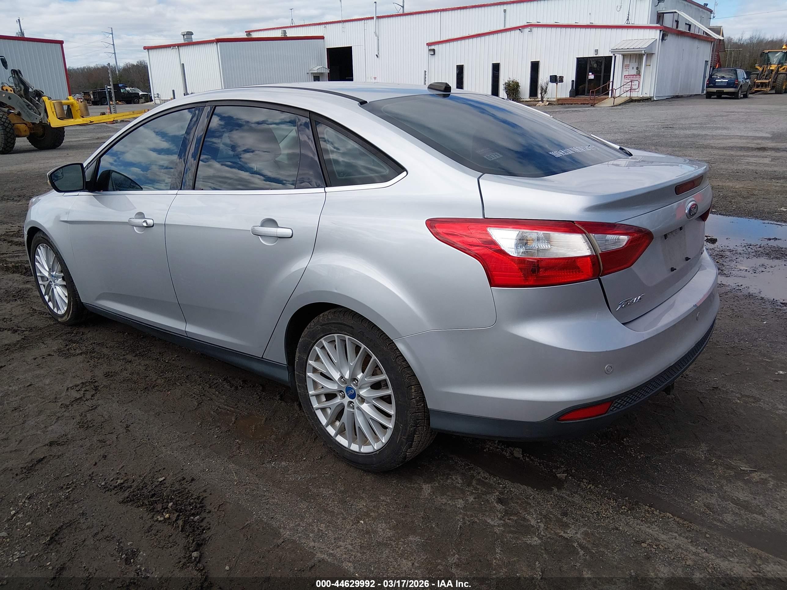 FORD FOCUS image 3