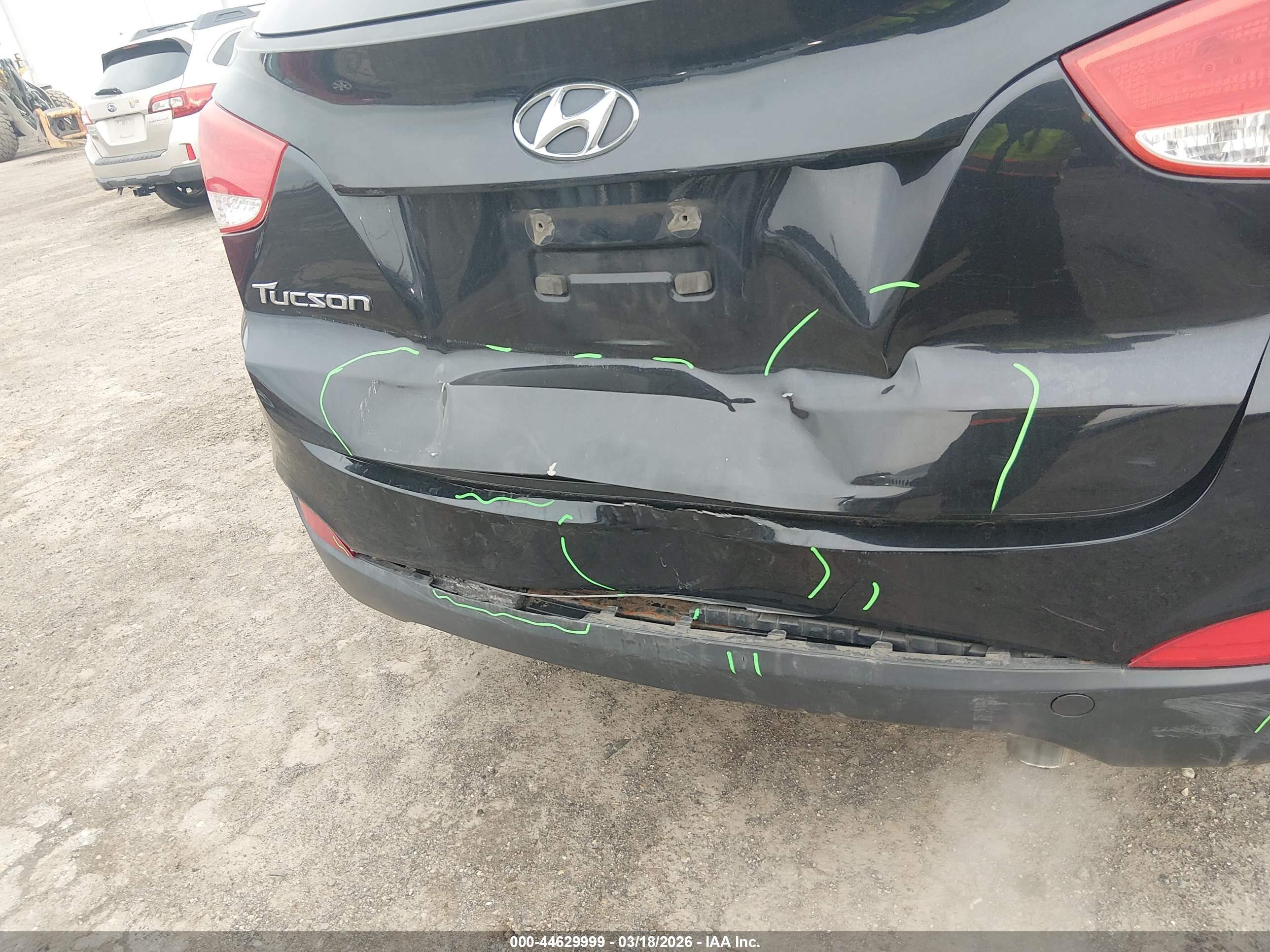 HYUNDAI TUCSON image 6