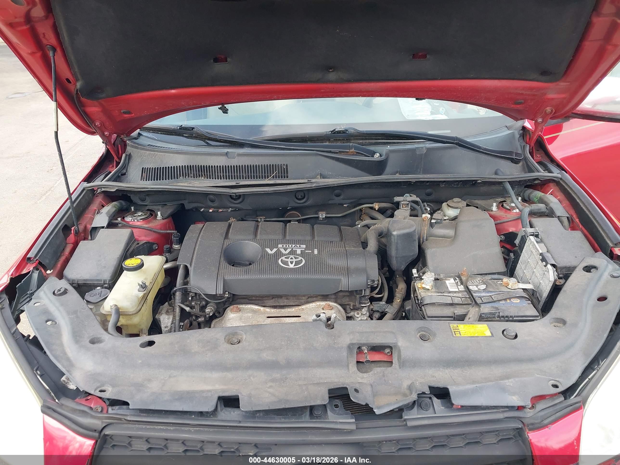 TOYOTA RAV4 image 10