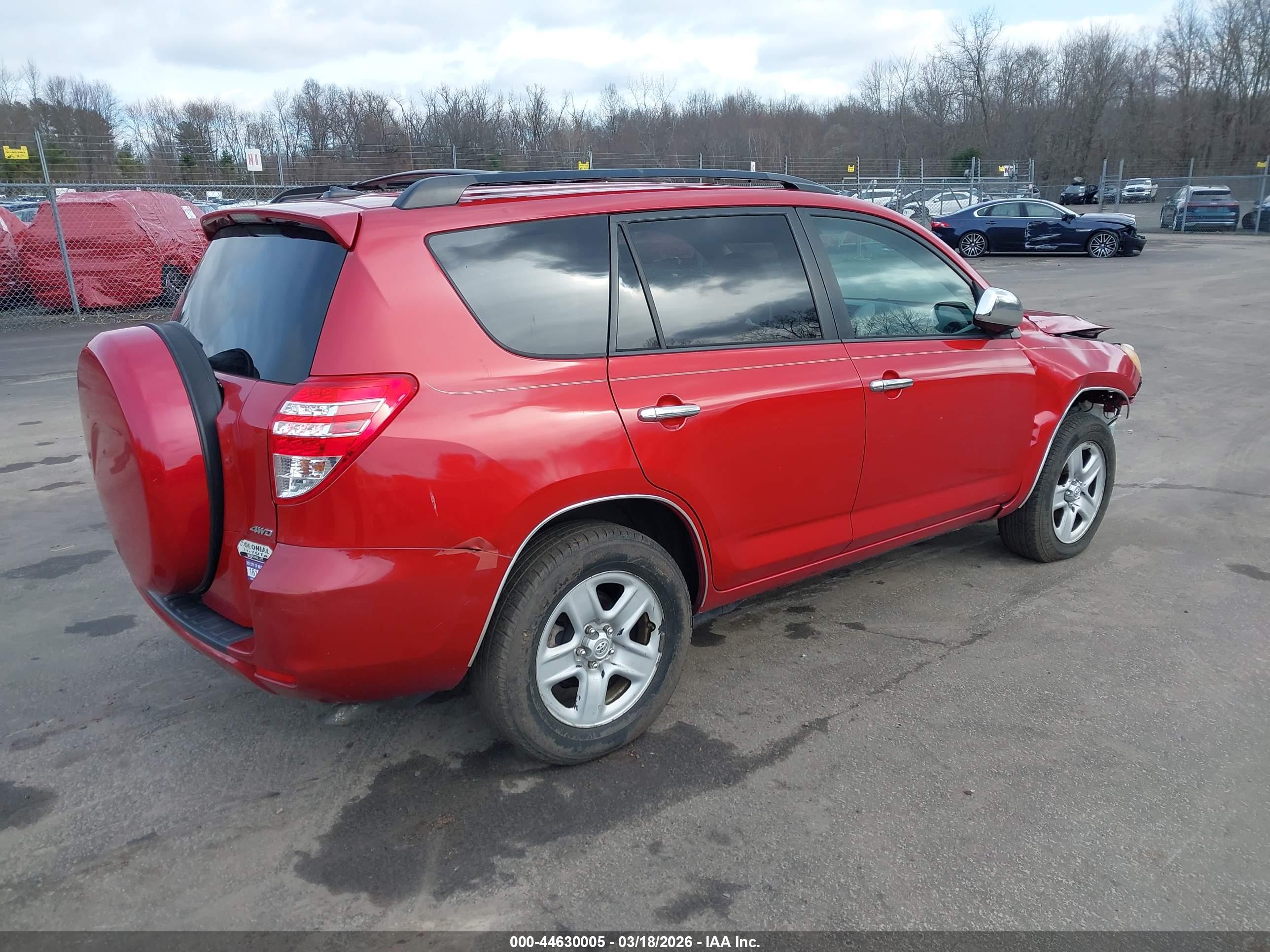 TOYOTA RAV4 image 4