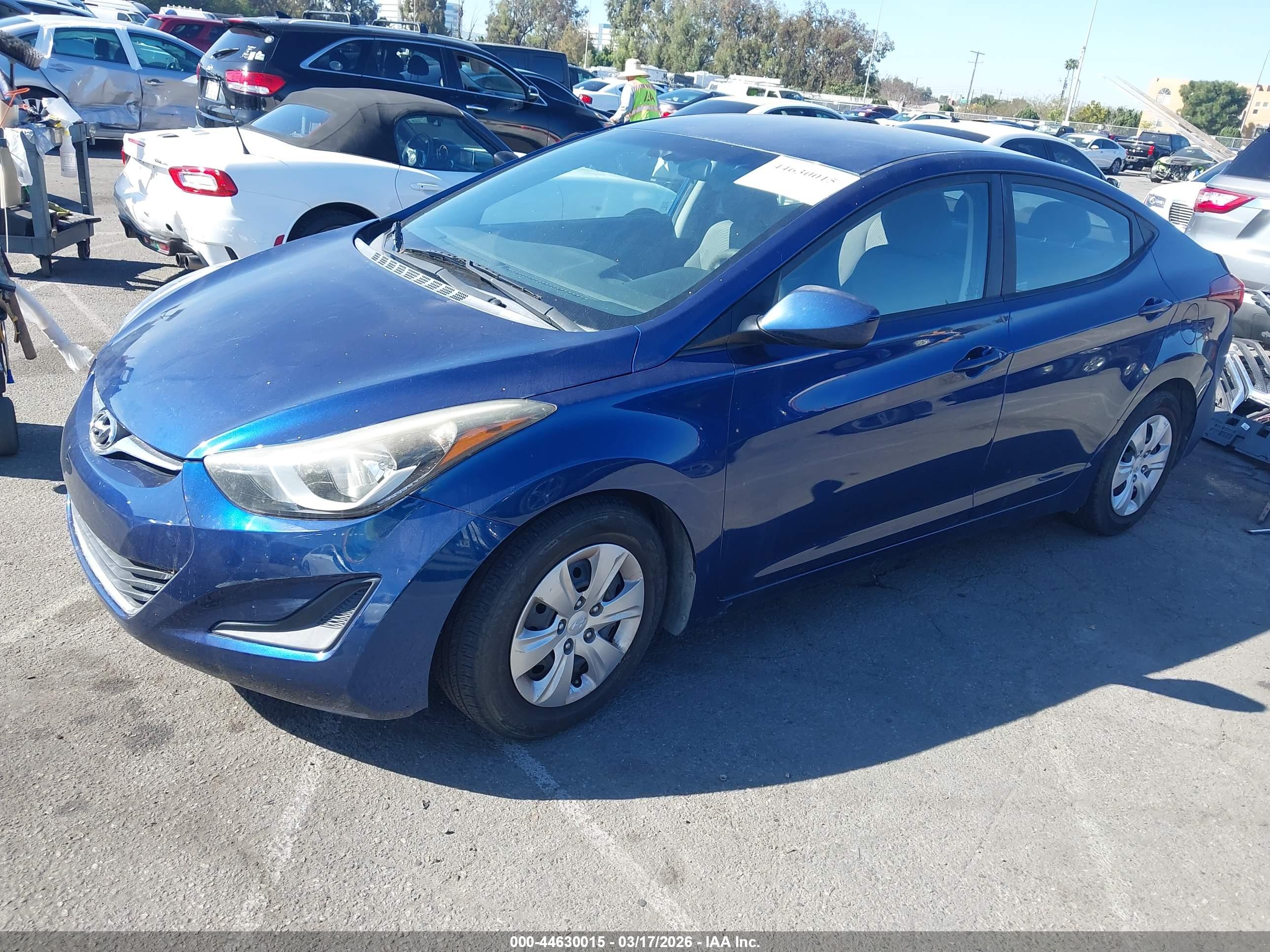 HYUNDAI ELANTRA image 2