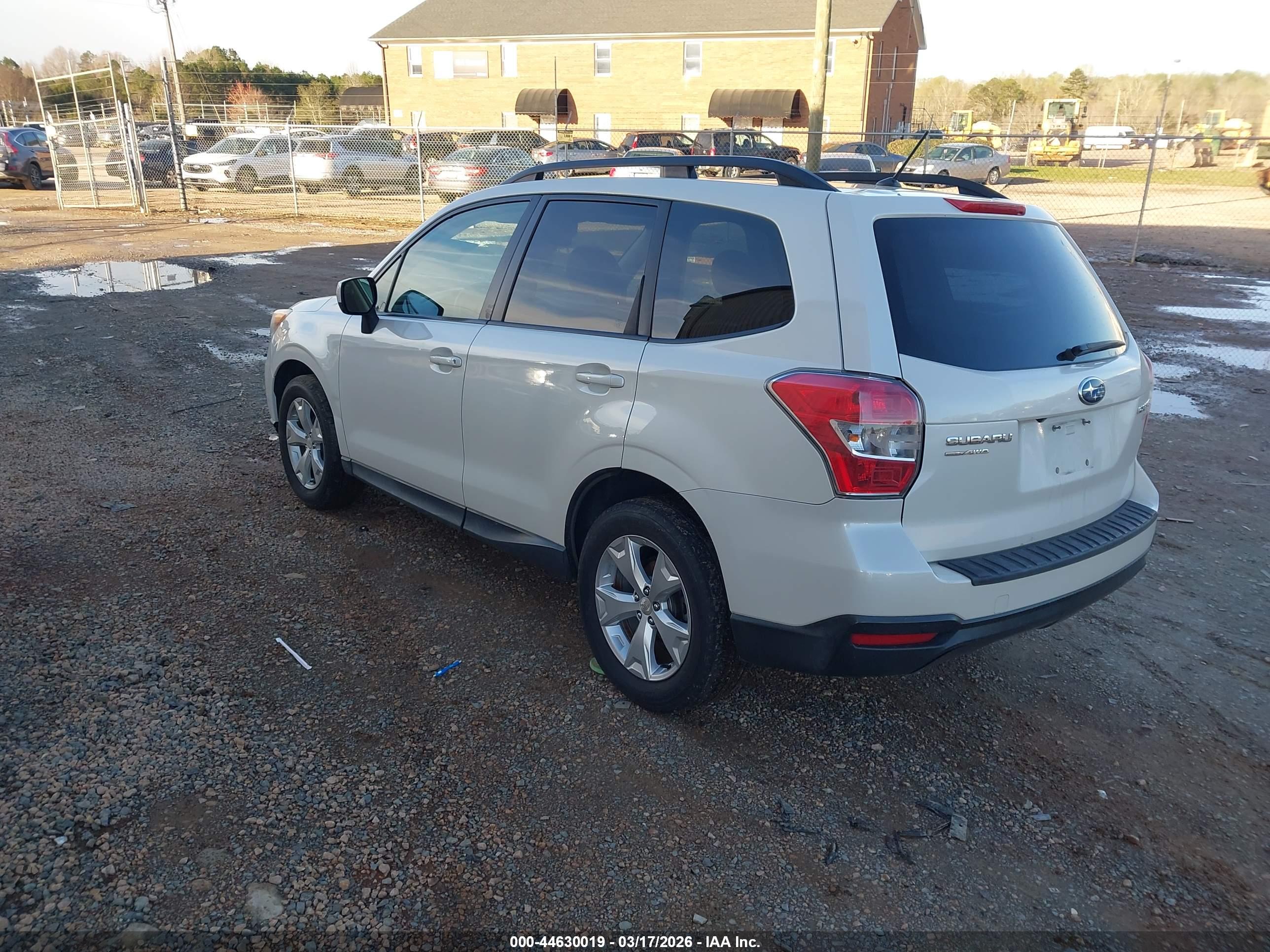 SUBARU FORESTER image 3