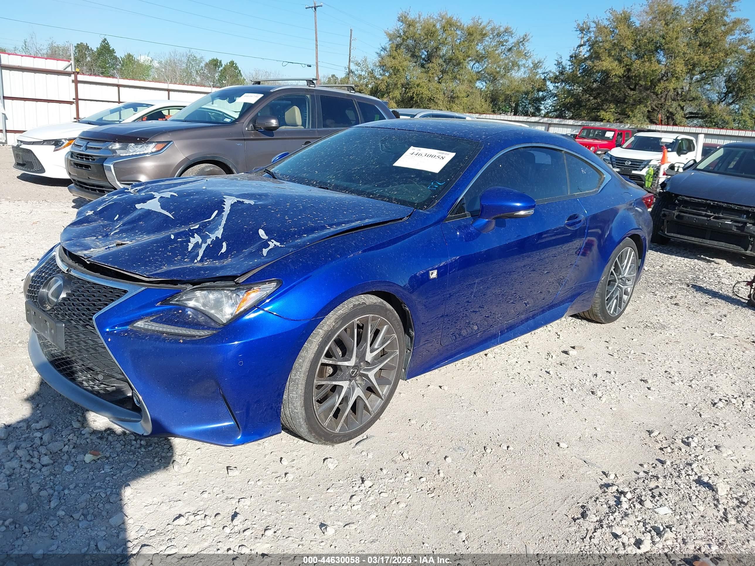 LEXUS RC image 2