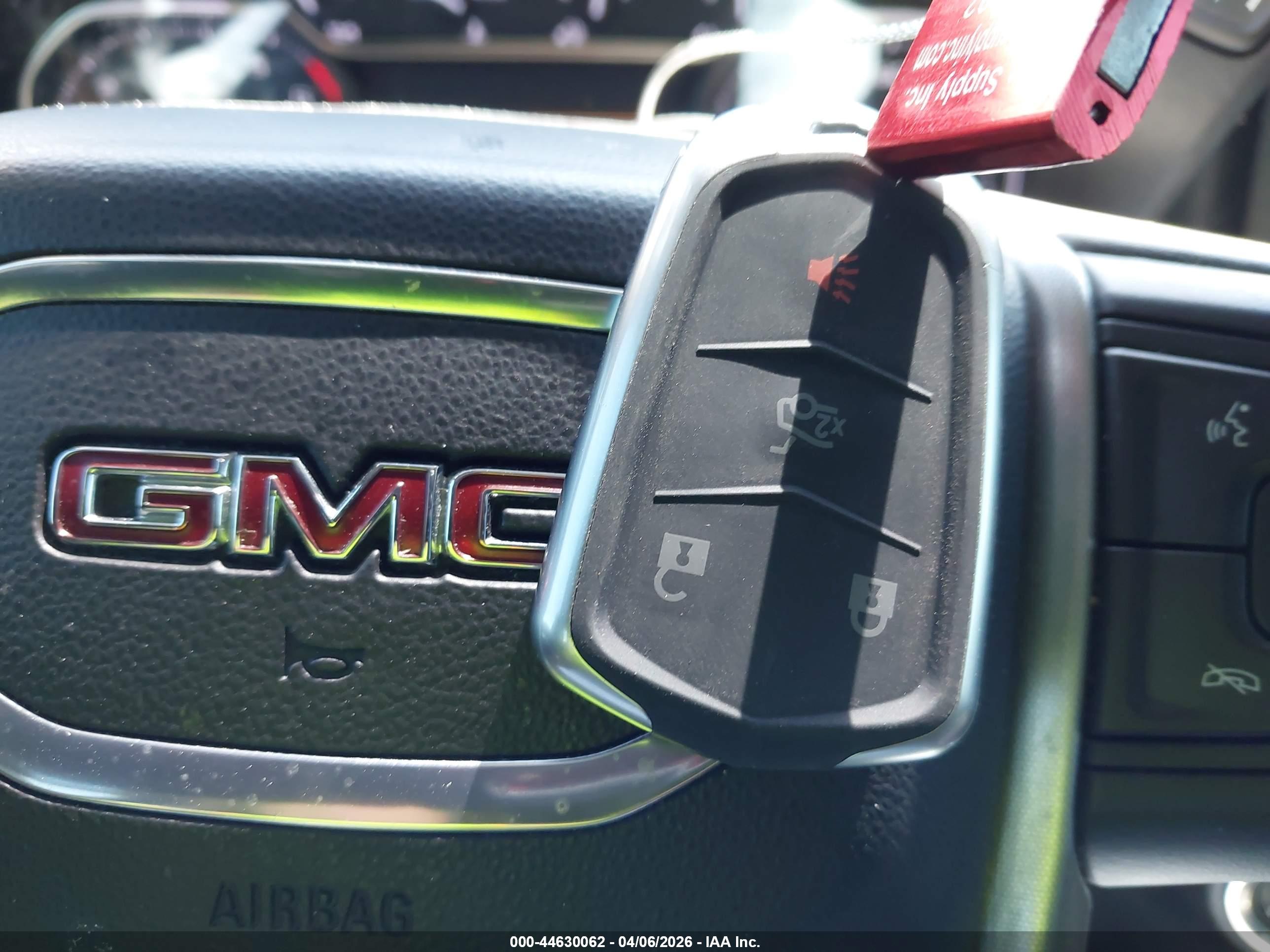 GMC SIERRA image 11