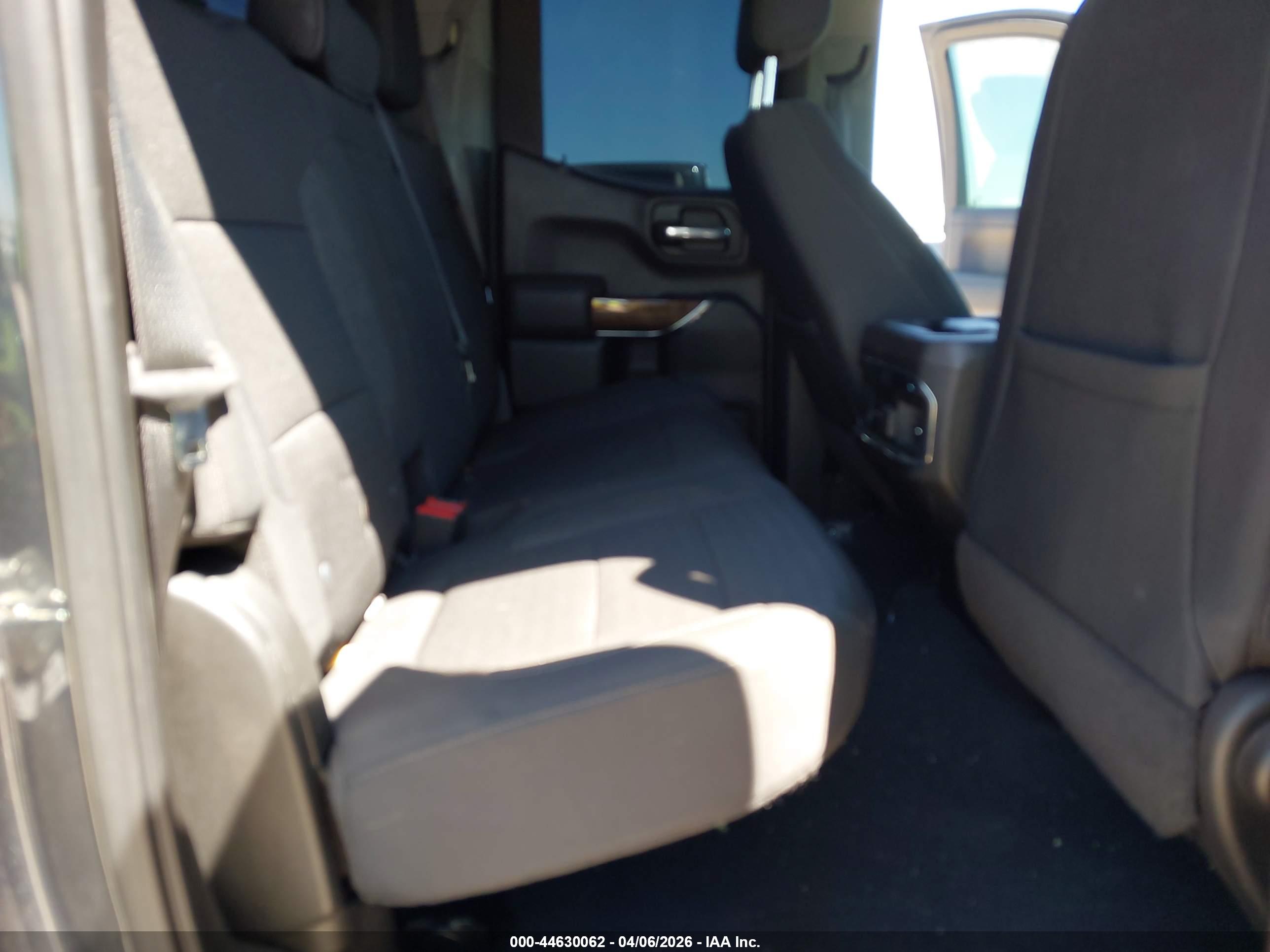 GMC SIERRA image 8