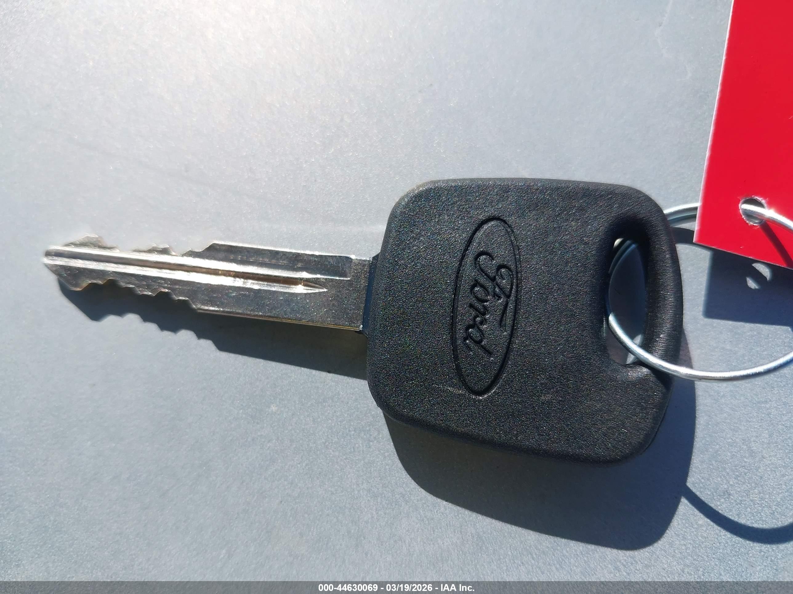 FORD TAURUS image 11