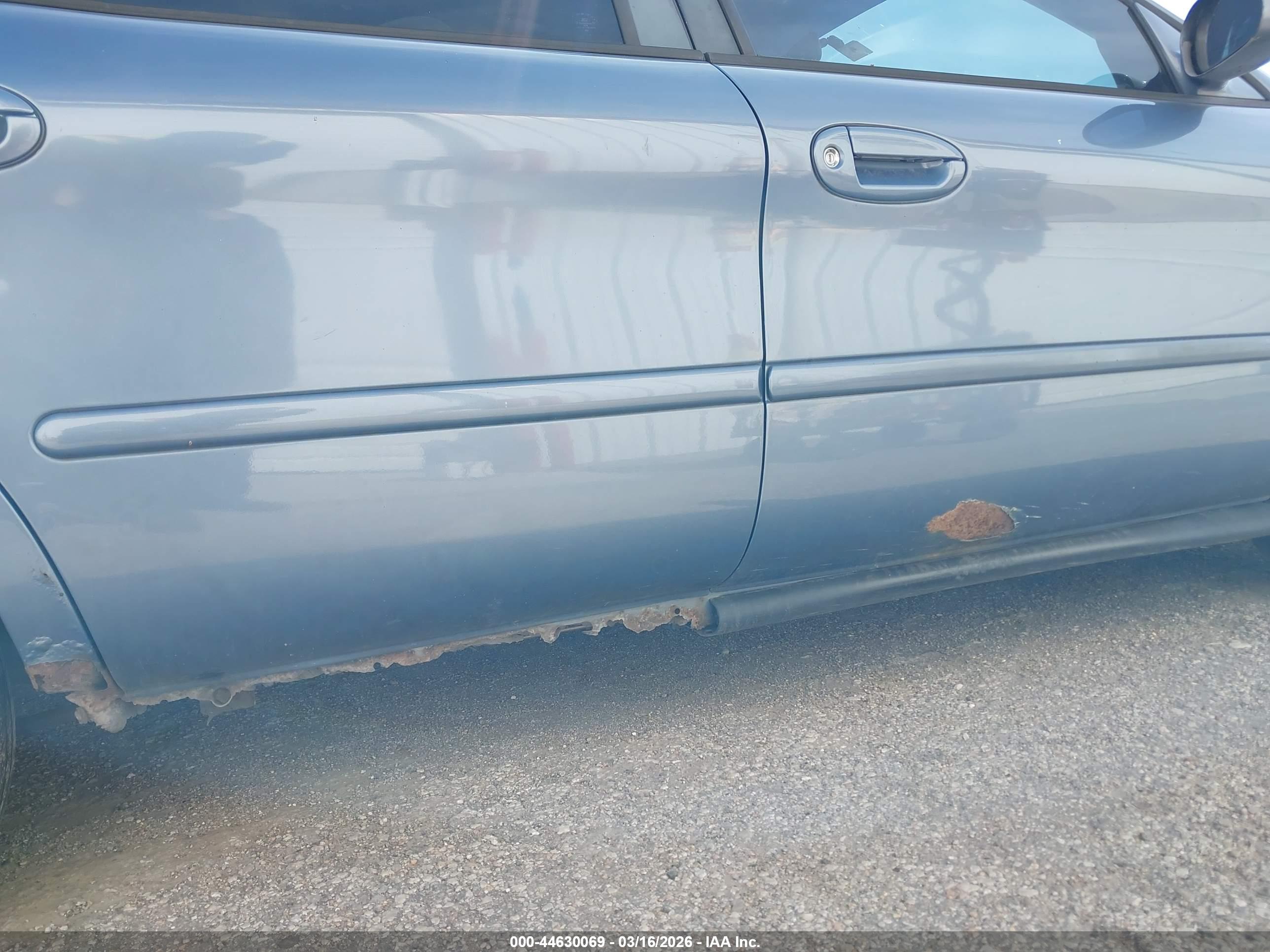 FORD TAURUS image 6