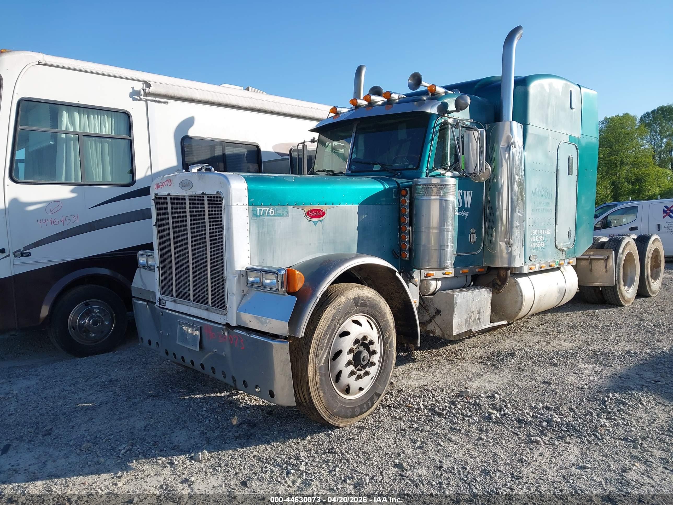 PETERBILT 379 image 2