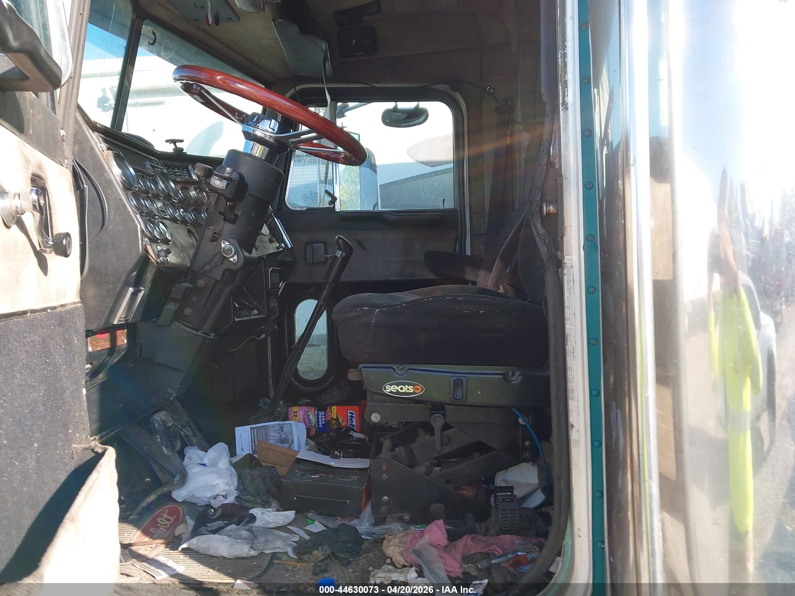 PETERBILT 379 image 7
