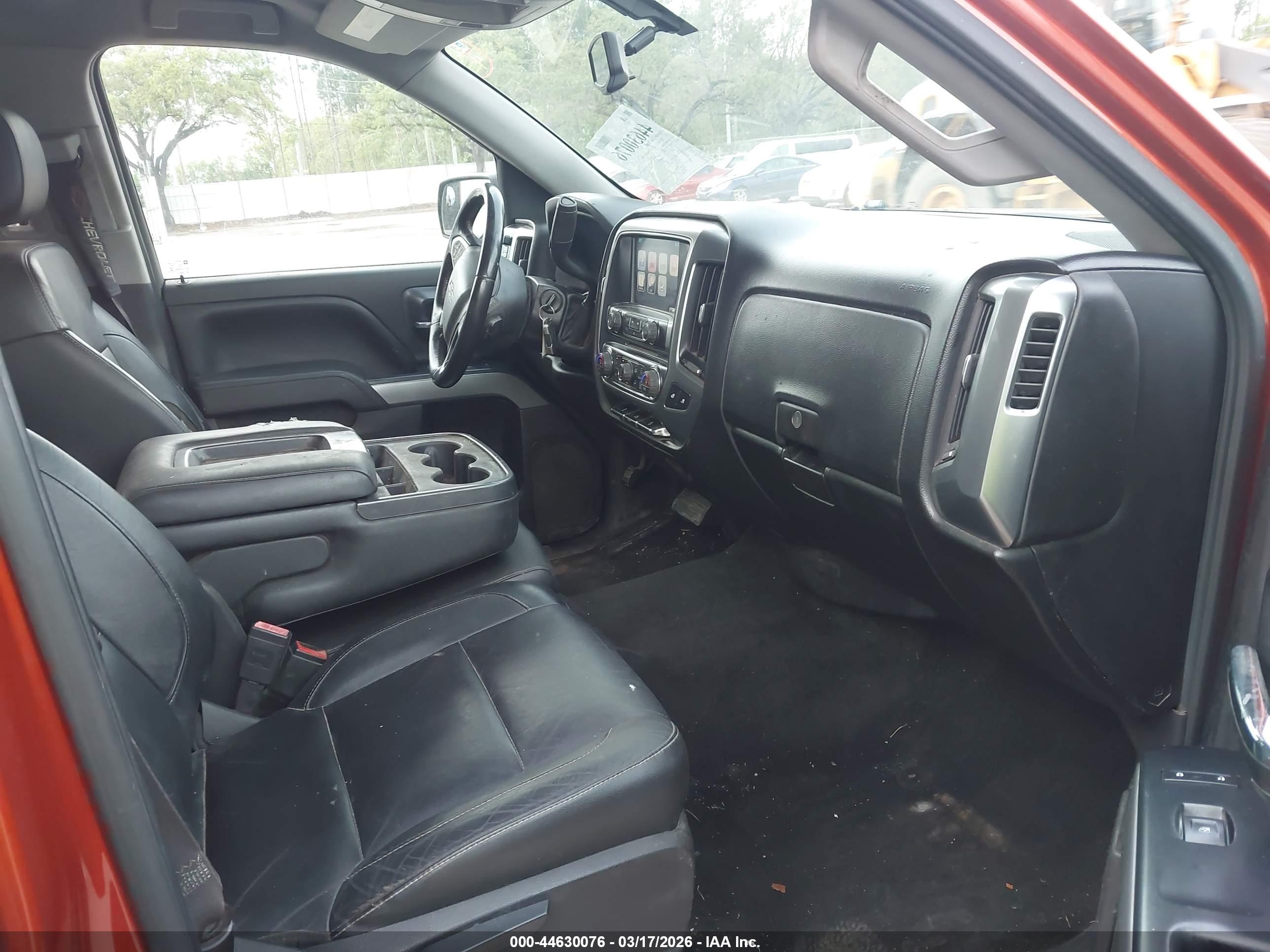 CHEVROLET SILVERADO image 5