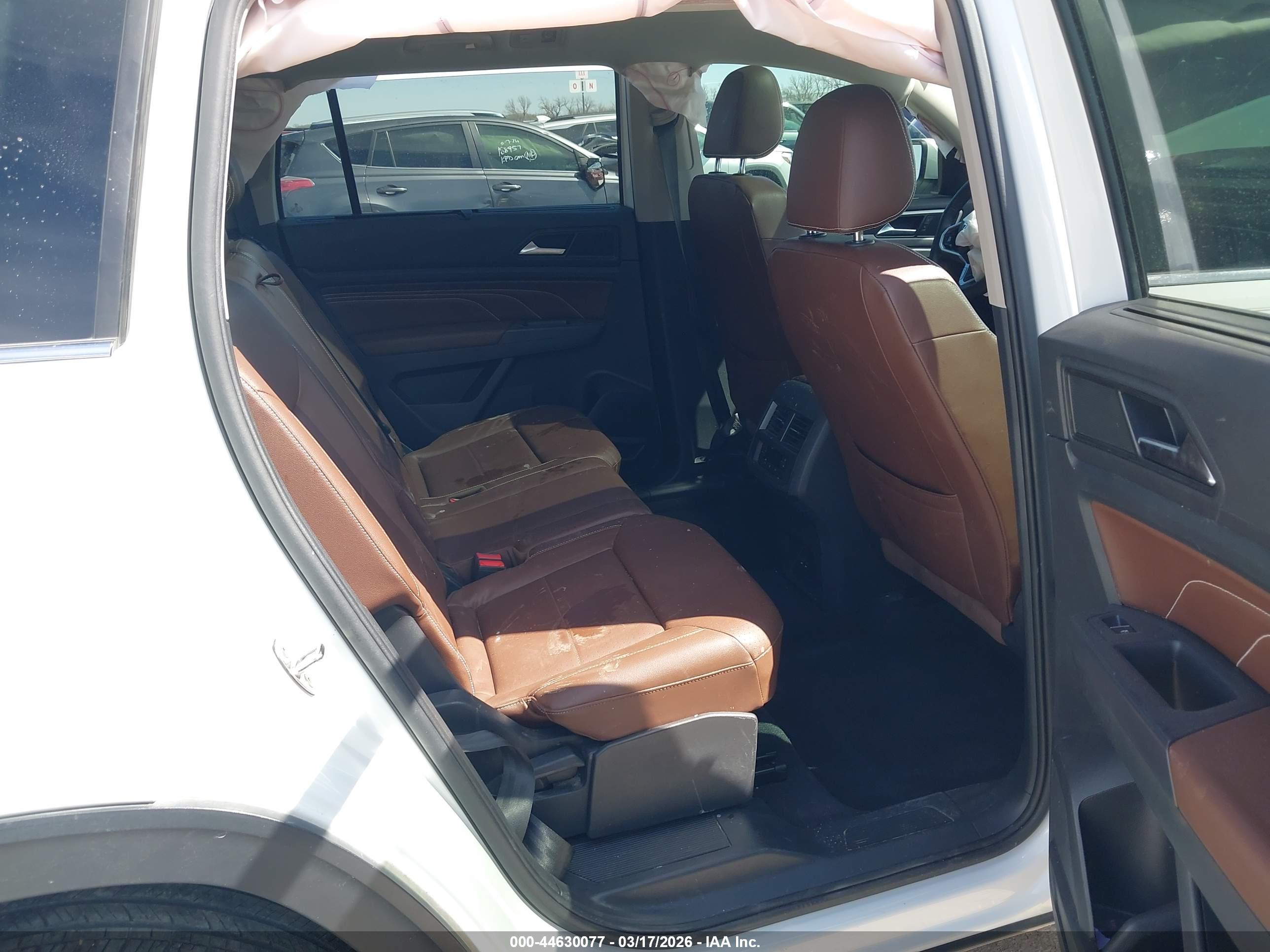 VOLKSWAGEN ATLAS image 8