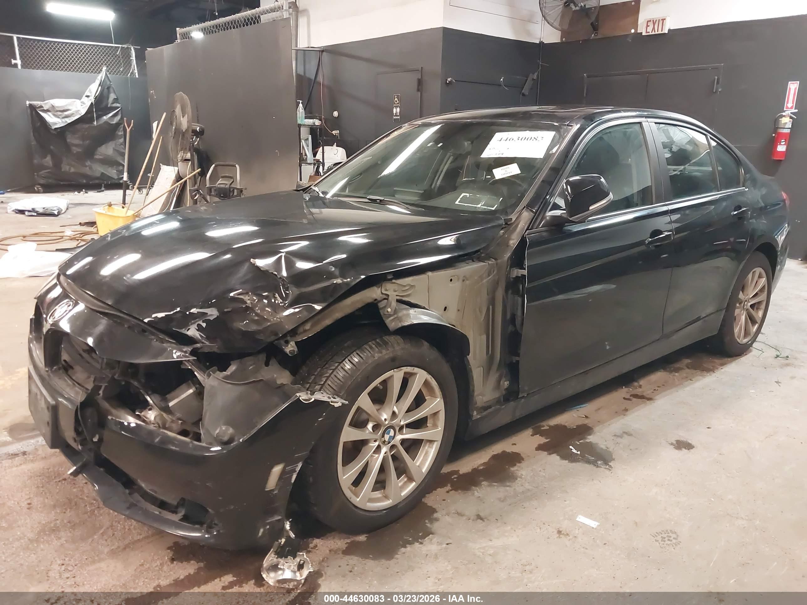 BMW 320I image 6