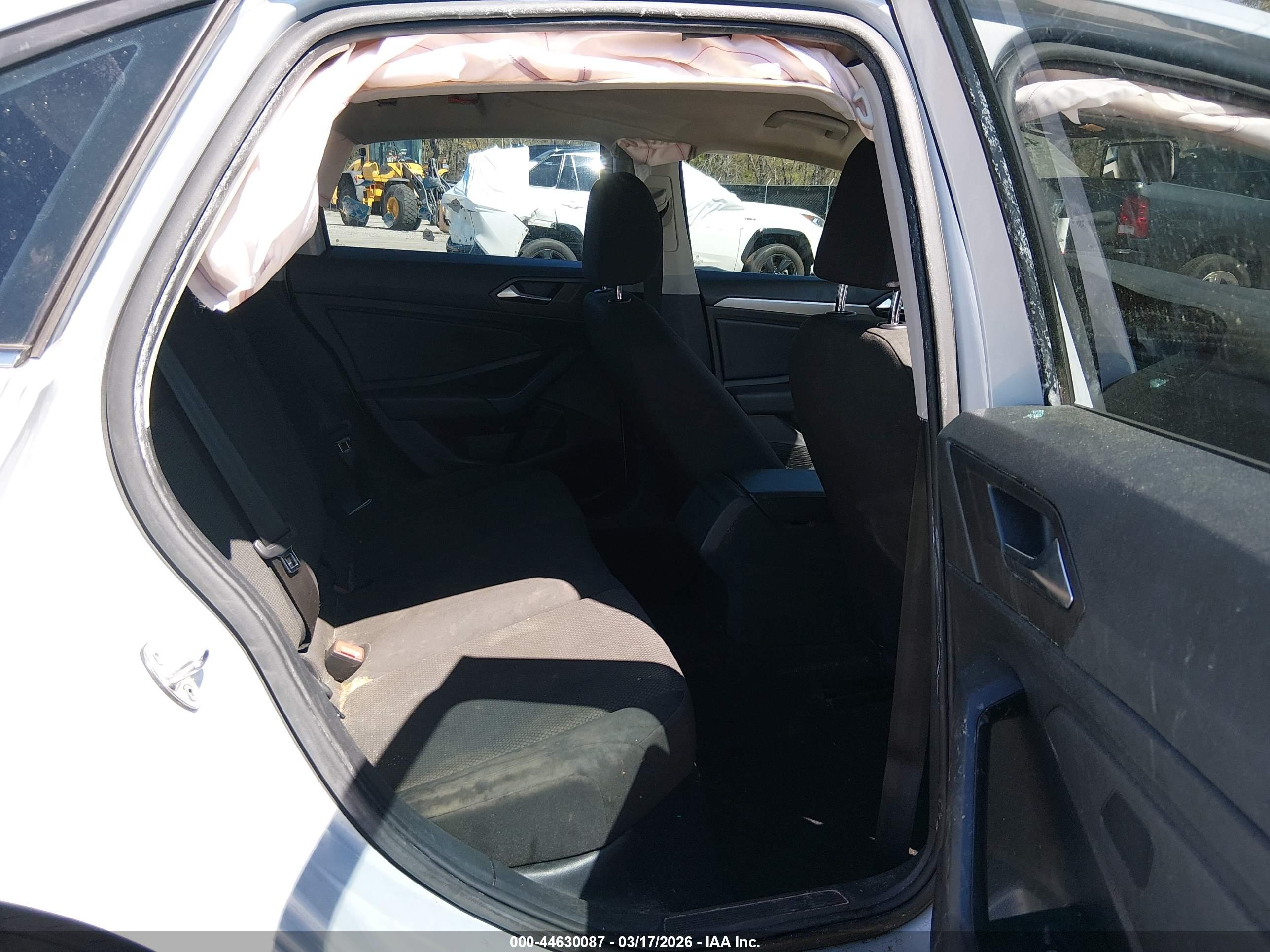 VOLKSWAGEN JETTA image 8