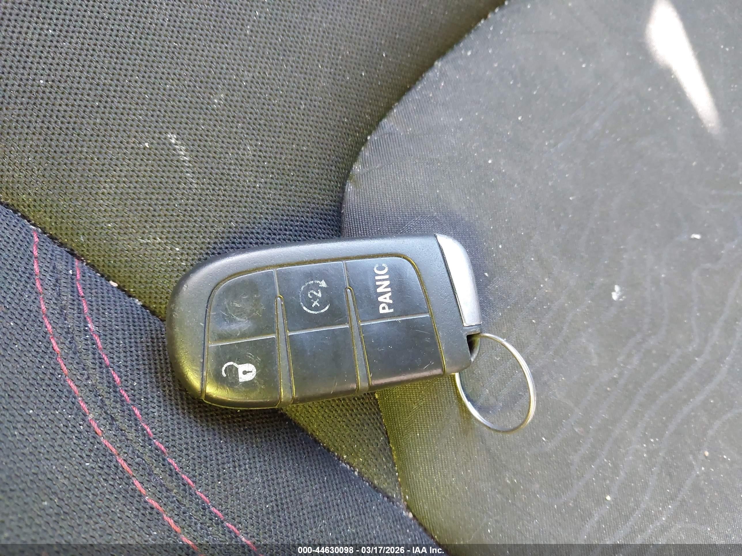 JEEP RENEGADE image 11