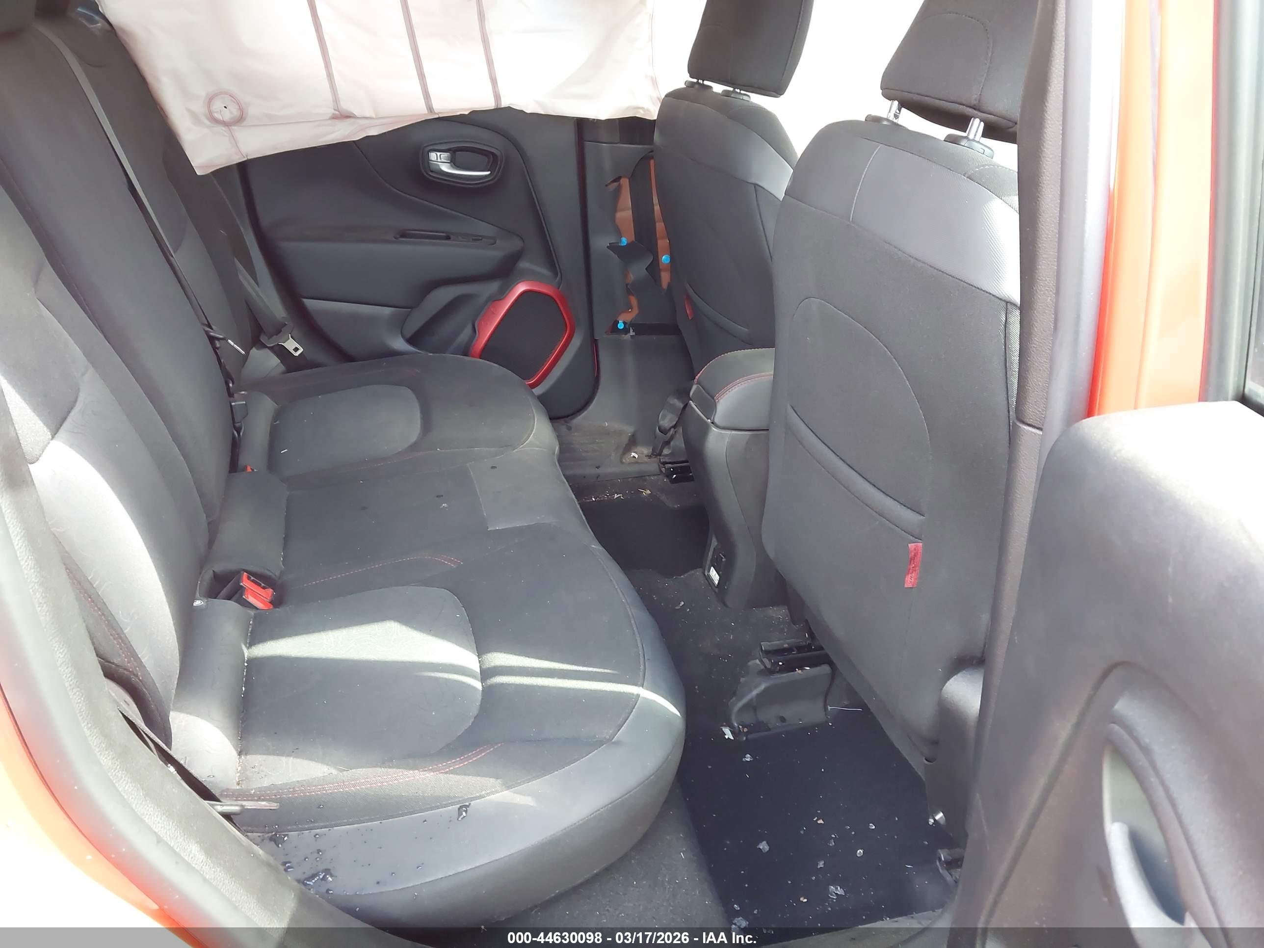 JEEP RENEGADE image 8