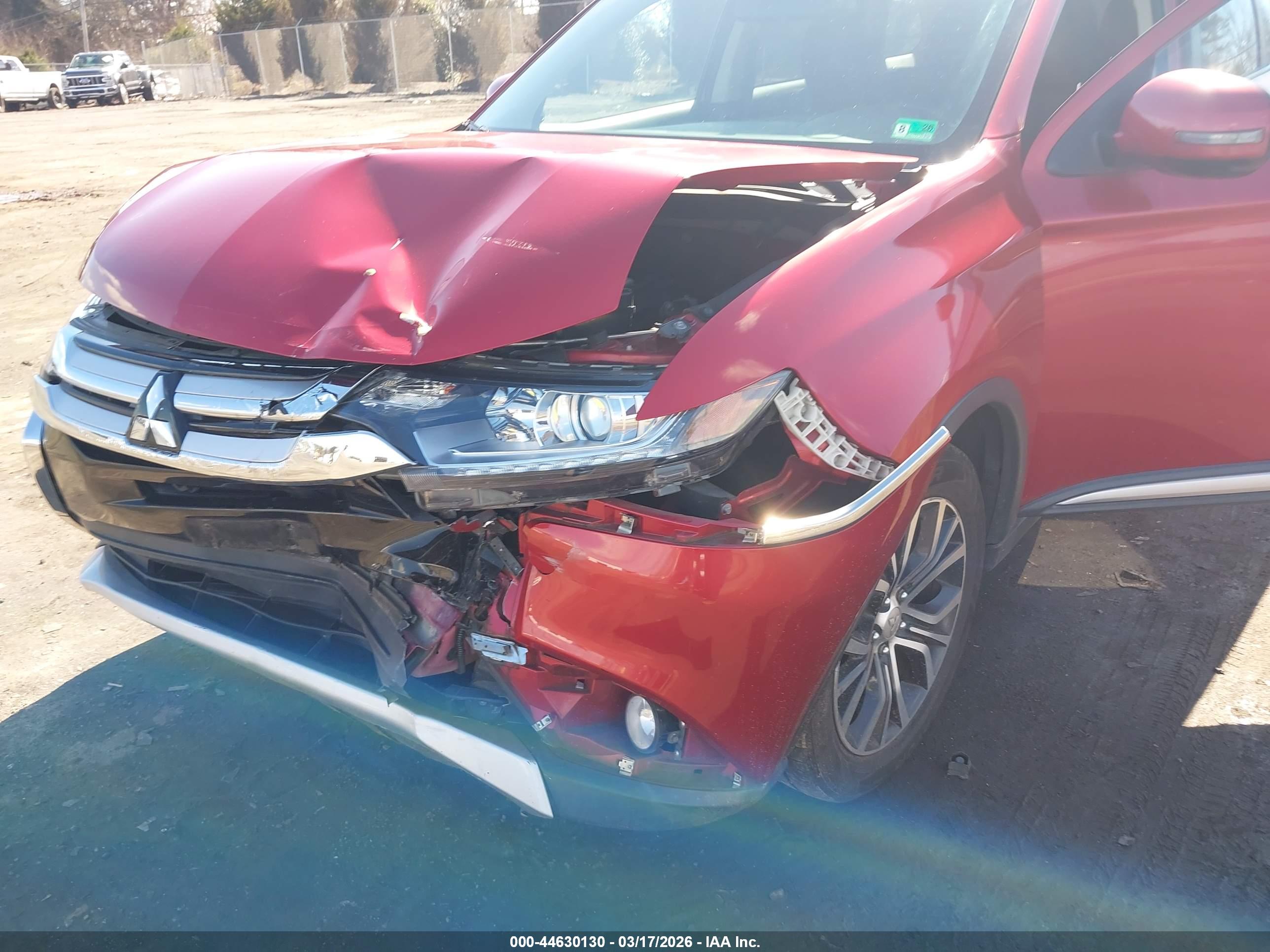 MITSUBISHI OUTLANDER image 6