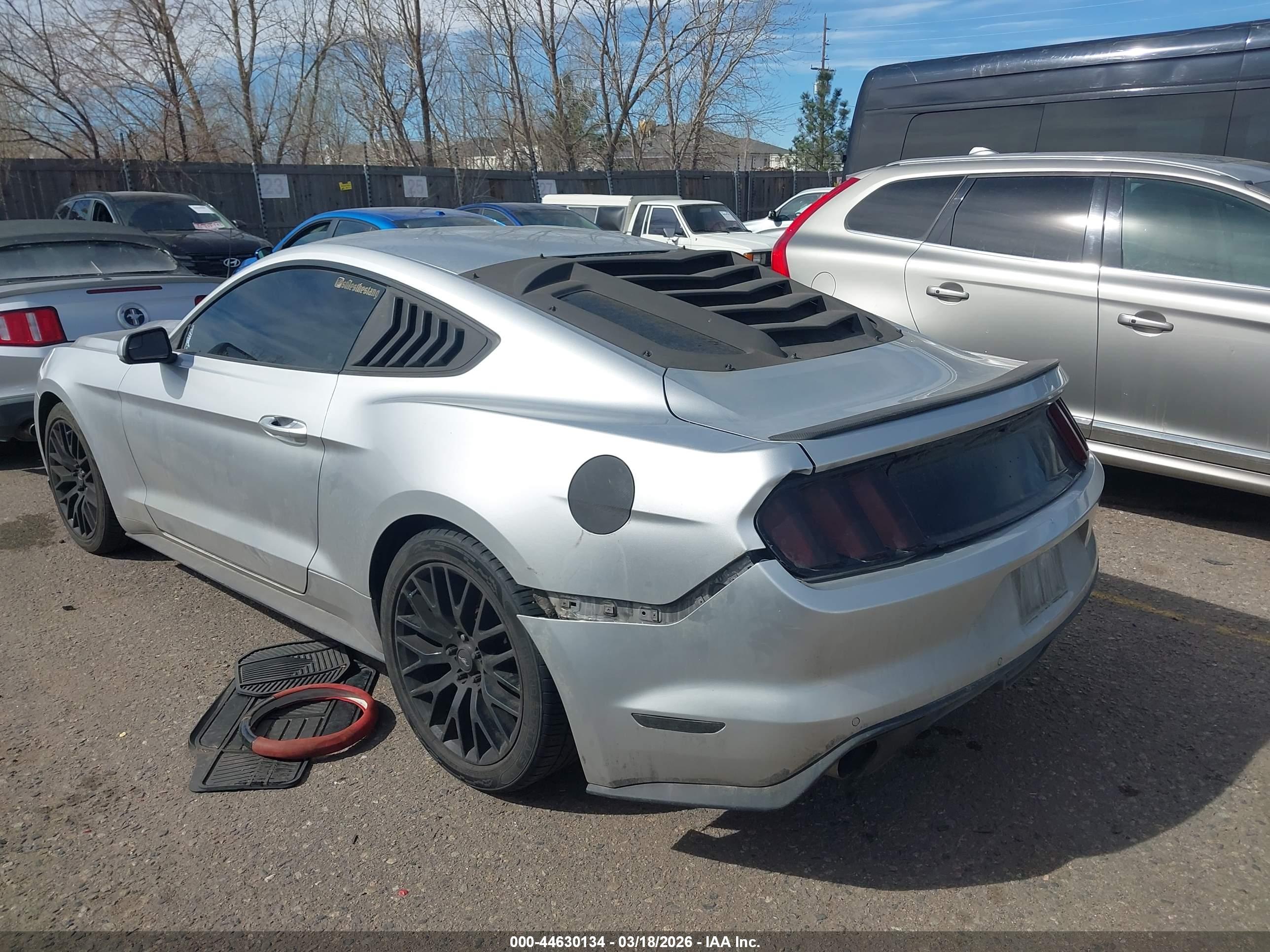FORD MUSTANG image 3