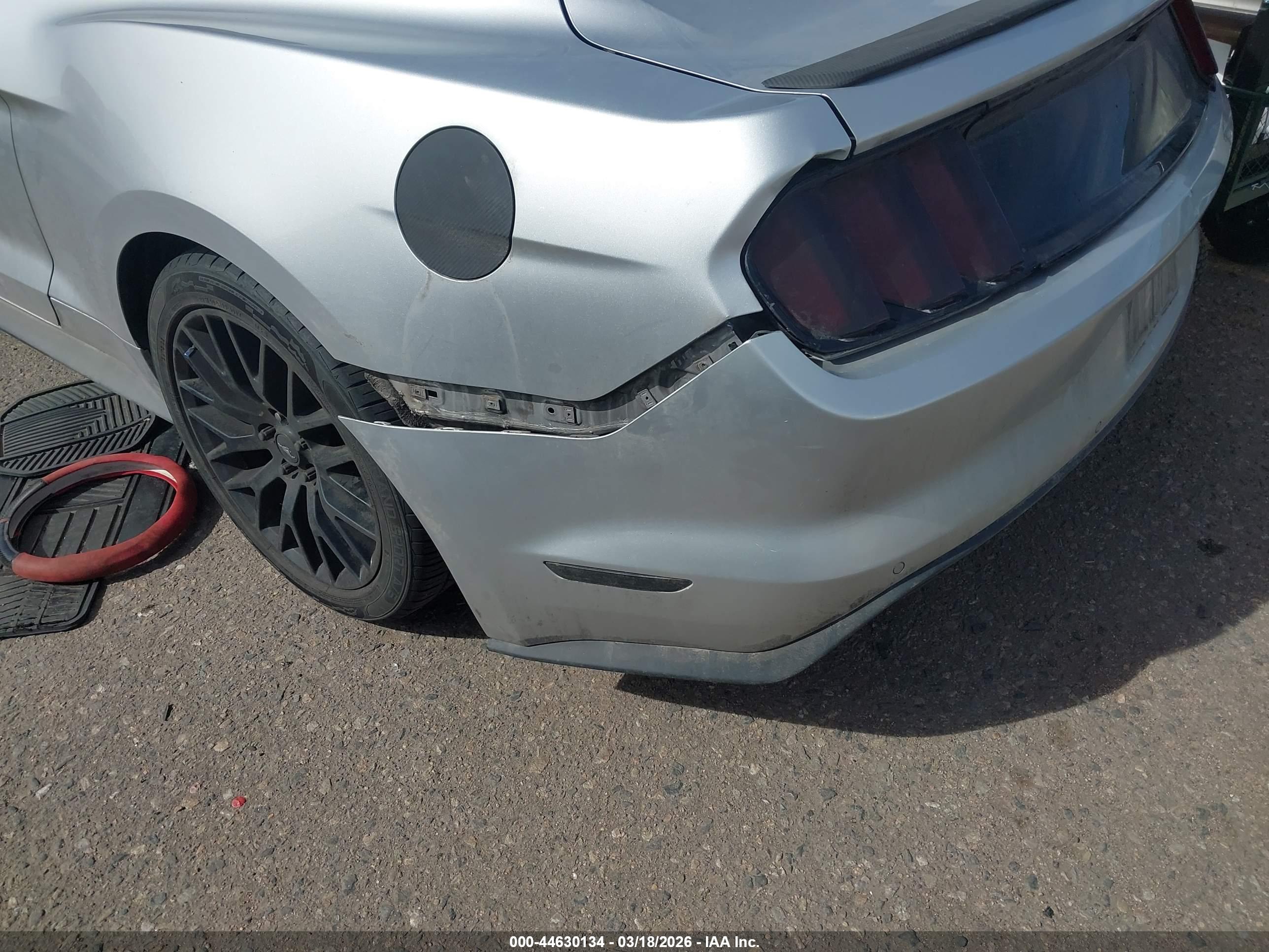 FORD MUSTANG image 6