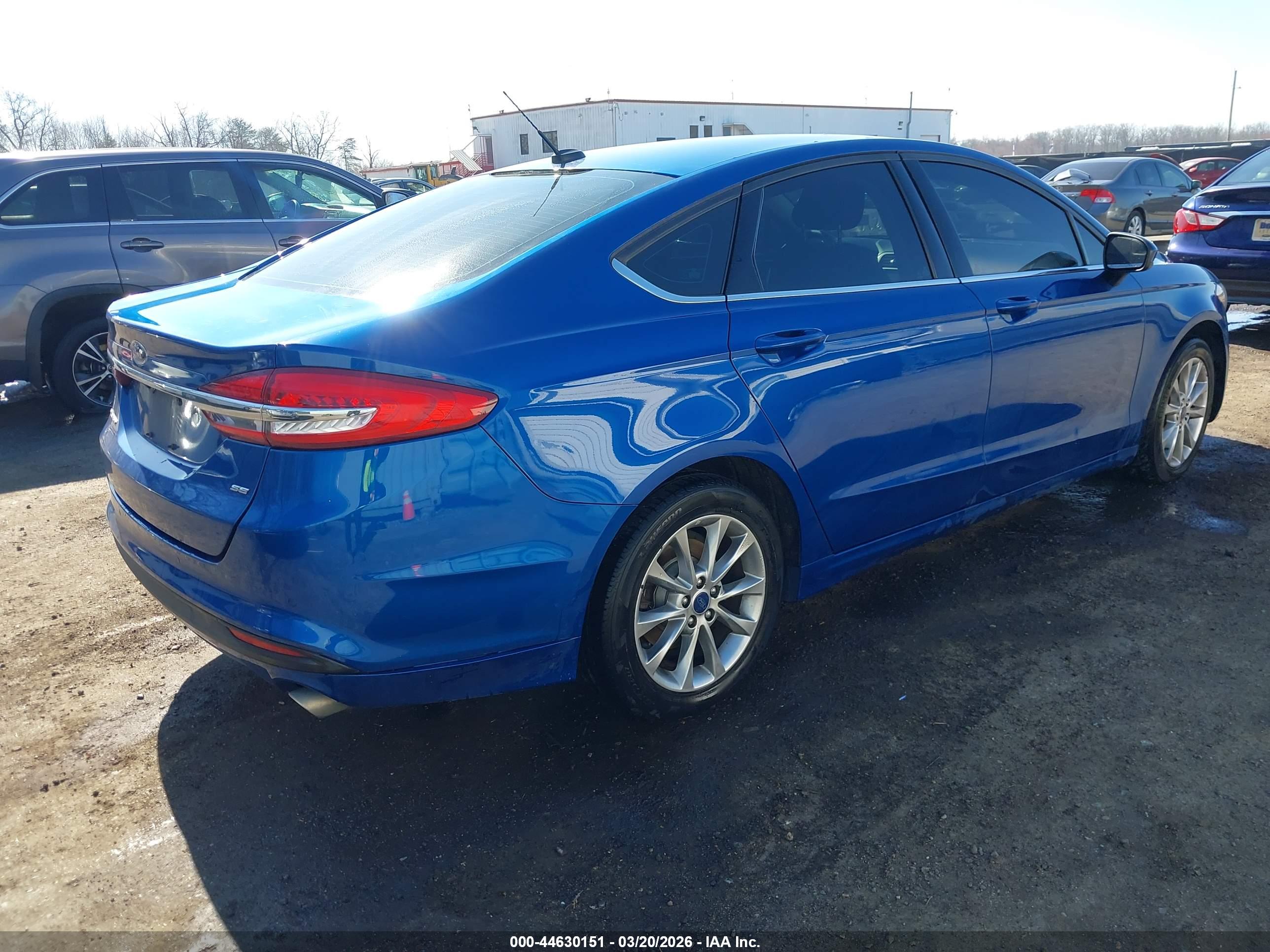 FORD FUSION image 4