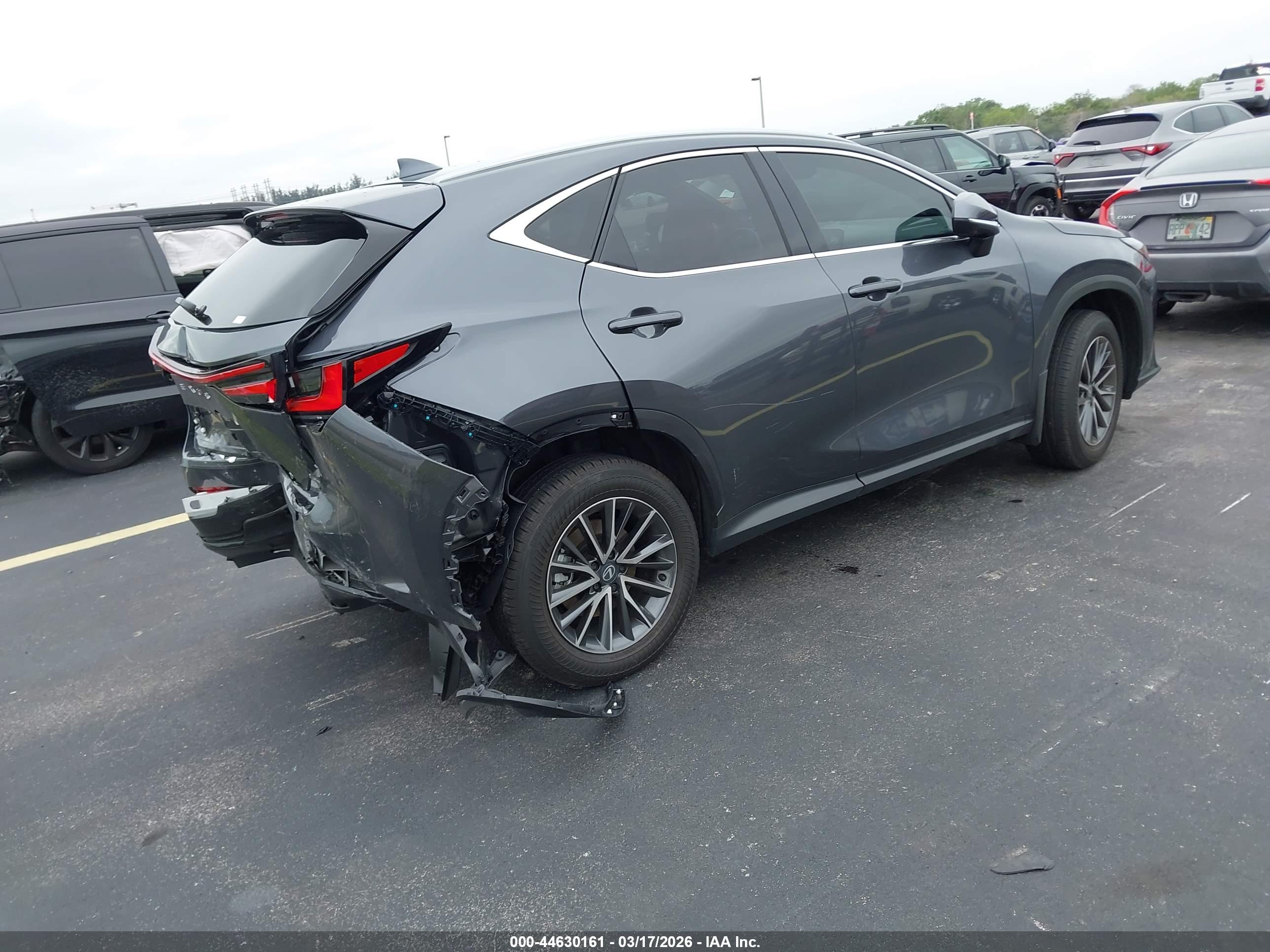 LEXUS NX image 4