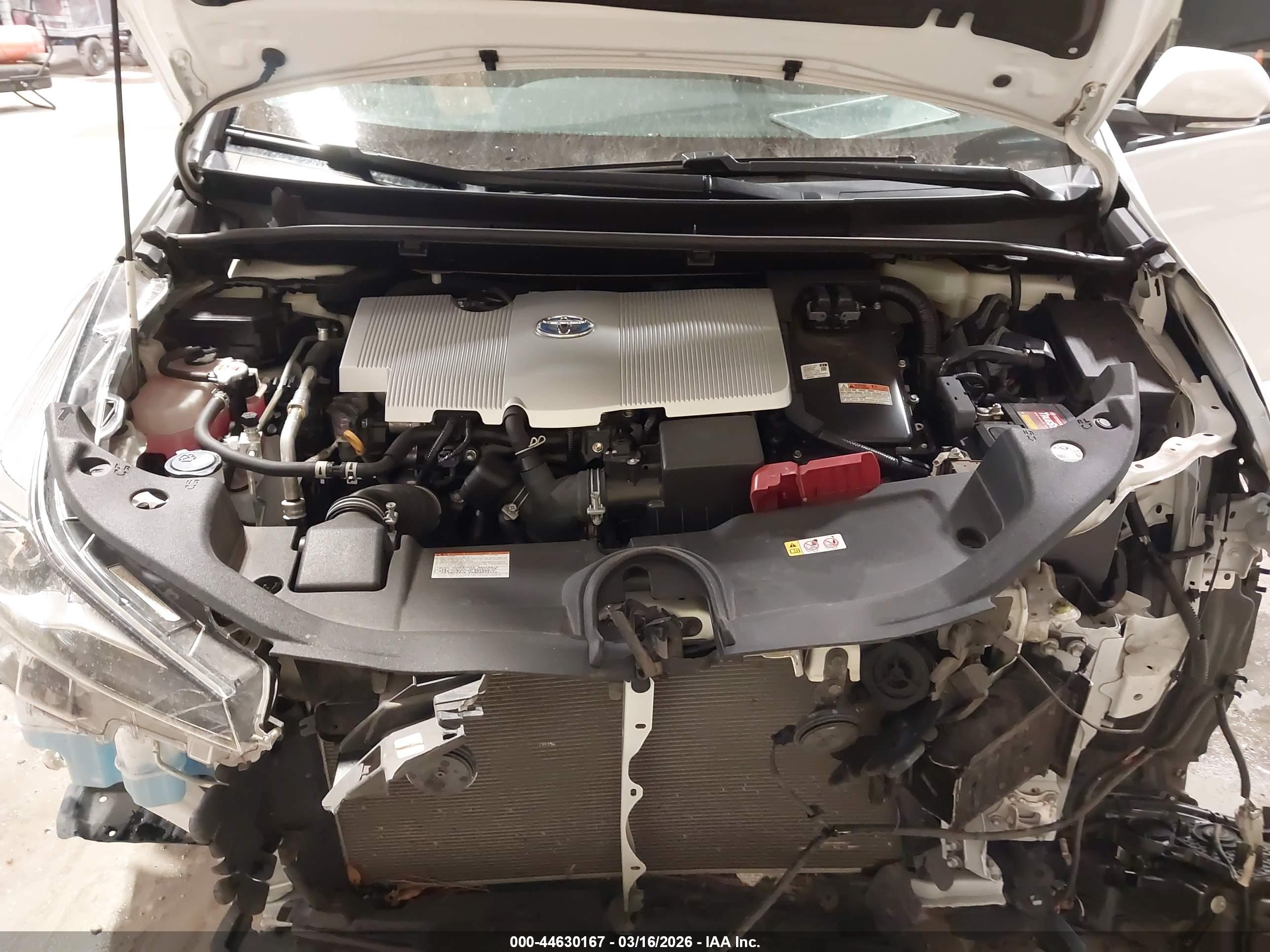 TOYOTA PRIUS image 10
