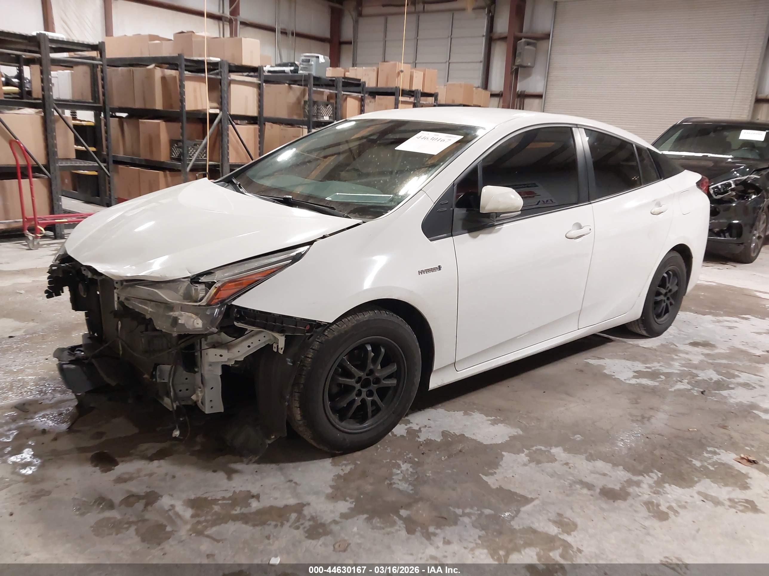 TOYOTA PRIUS image 2