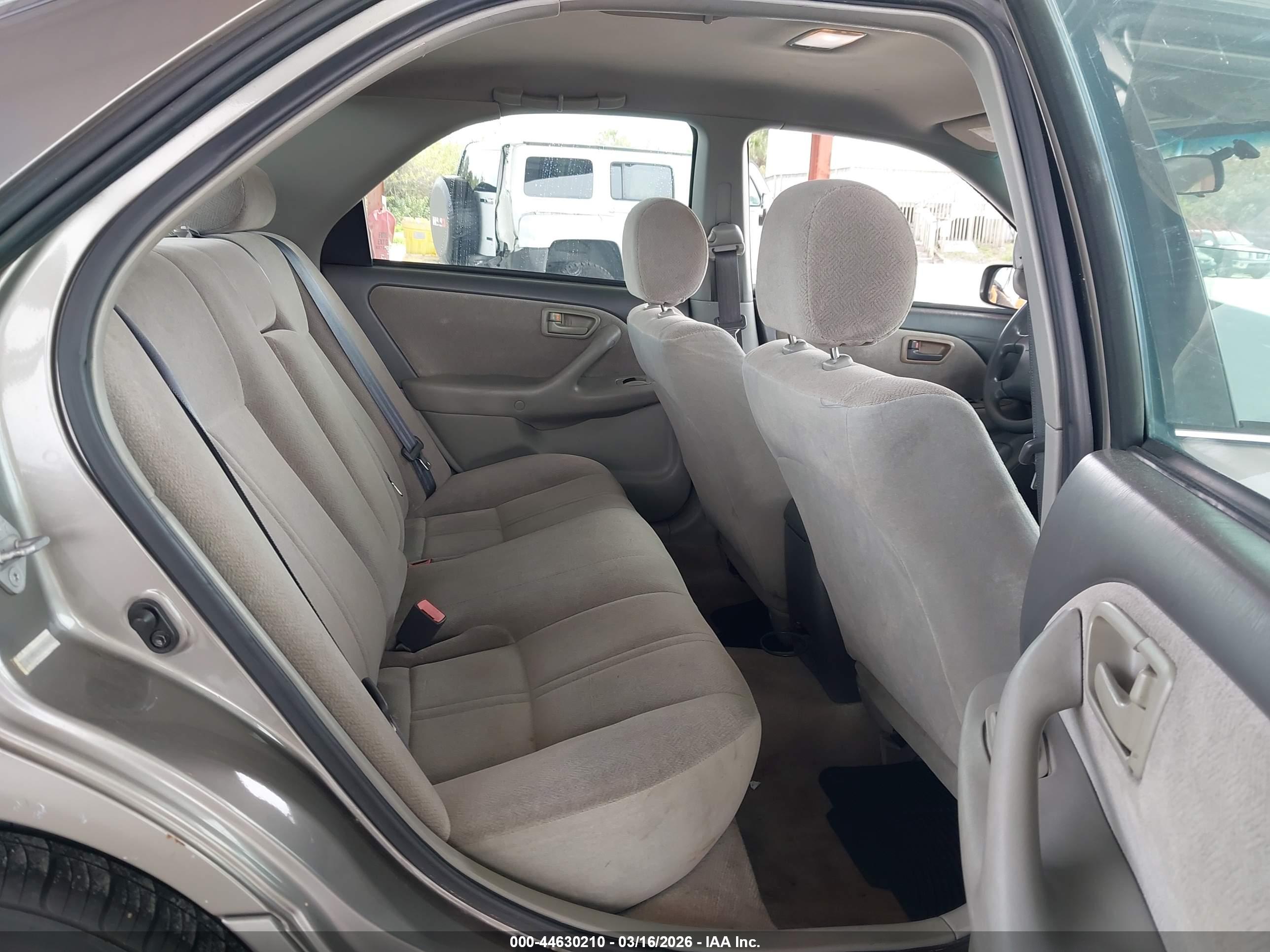 TOYOTA CAMRY image 8