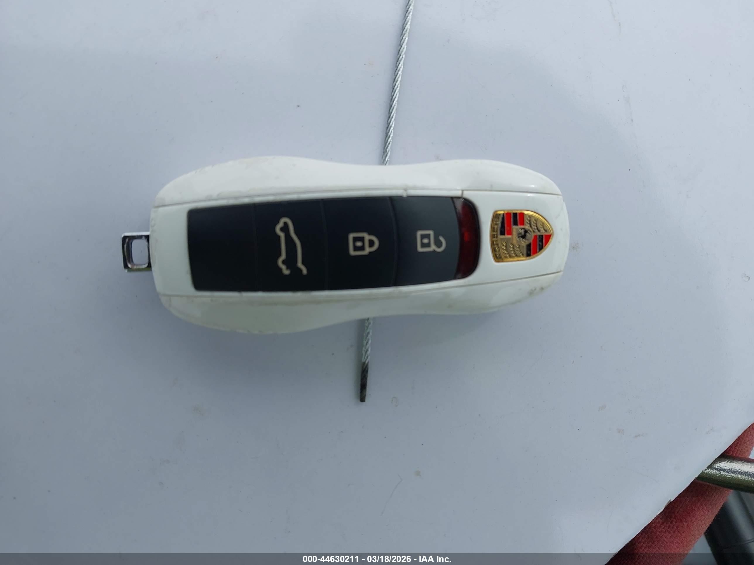 PORSCHE MACAN image 11