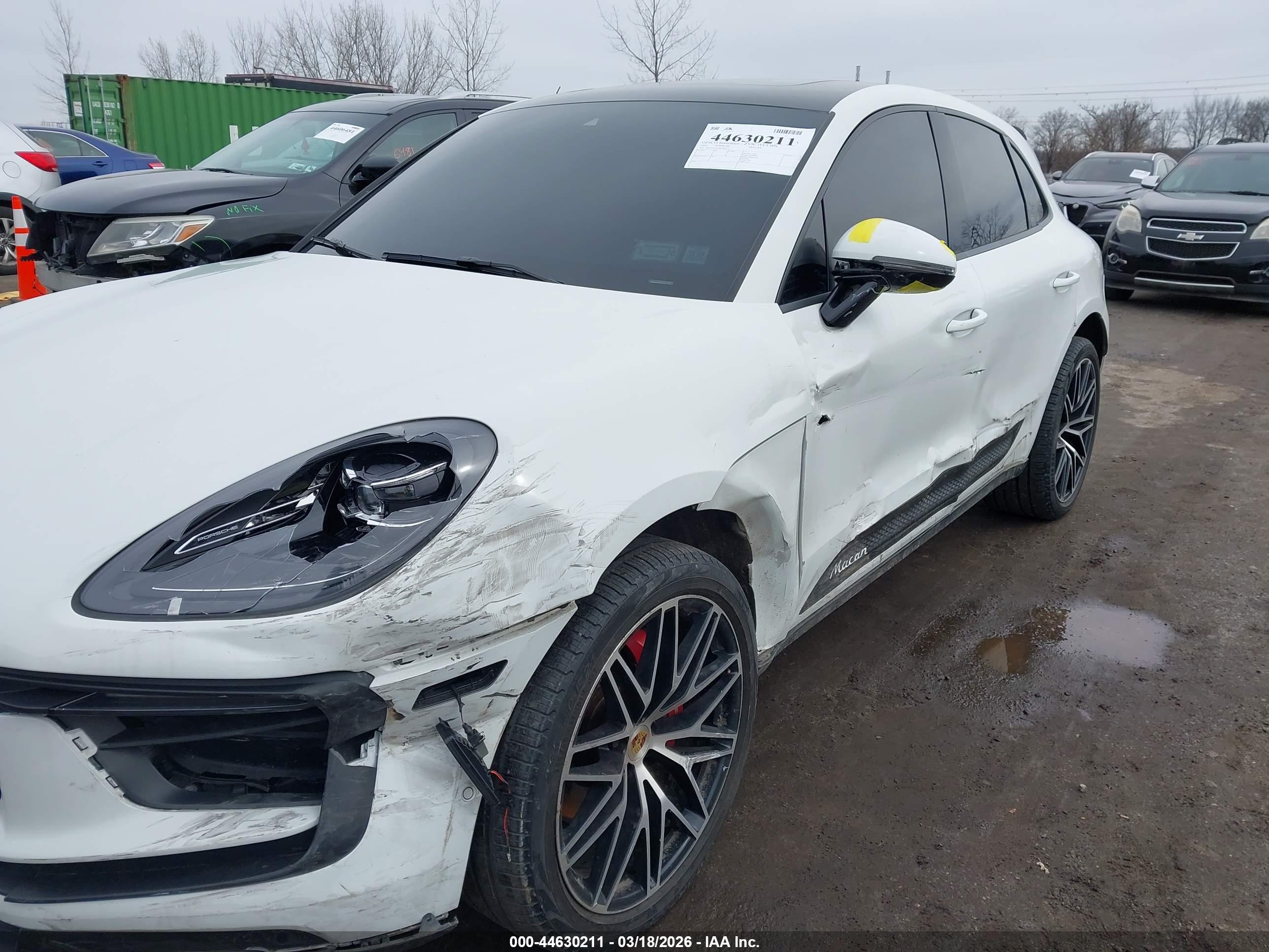 PORSCHE MACAN image 6