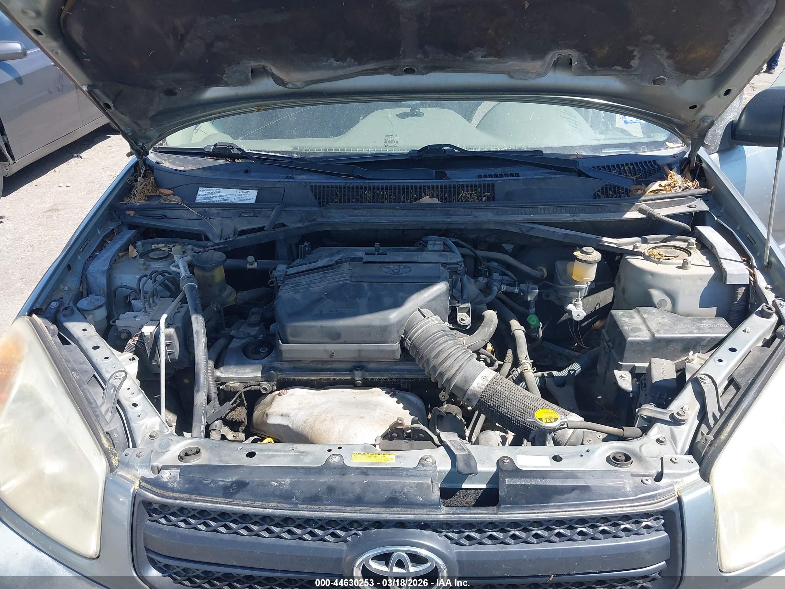 TOYOTA RAV4 image 10