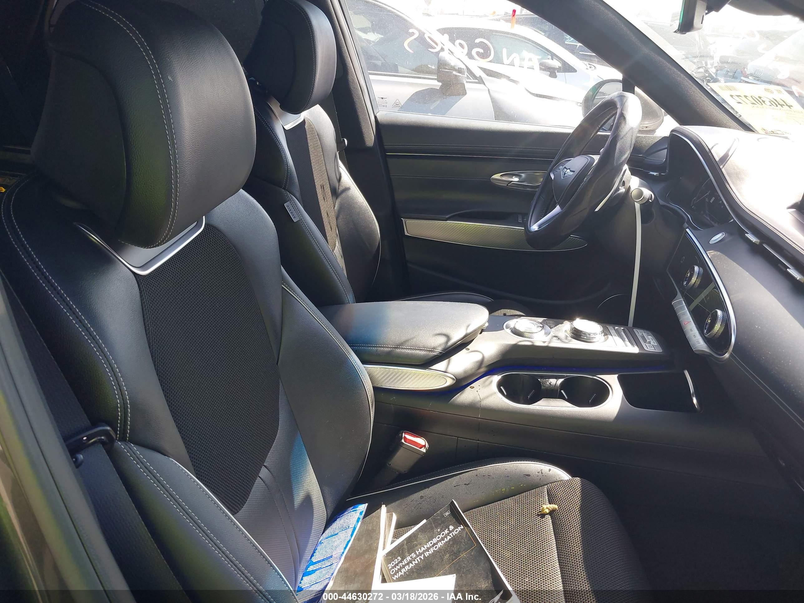 GENESIS GV70 image 5