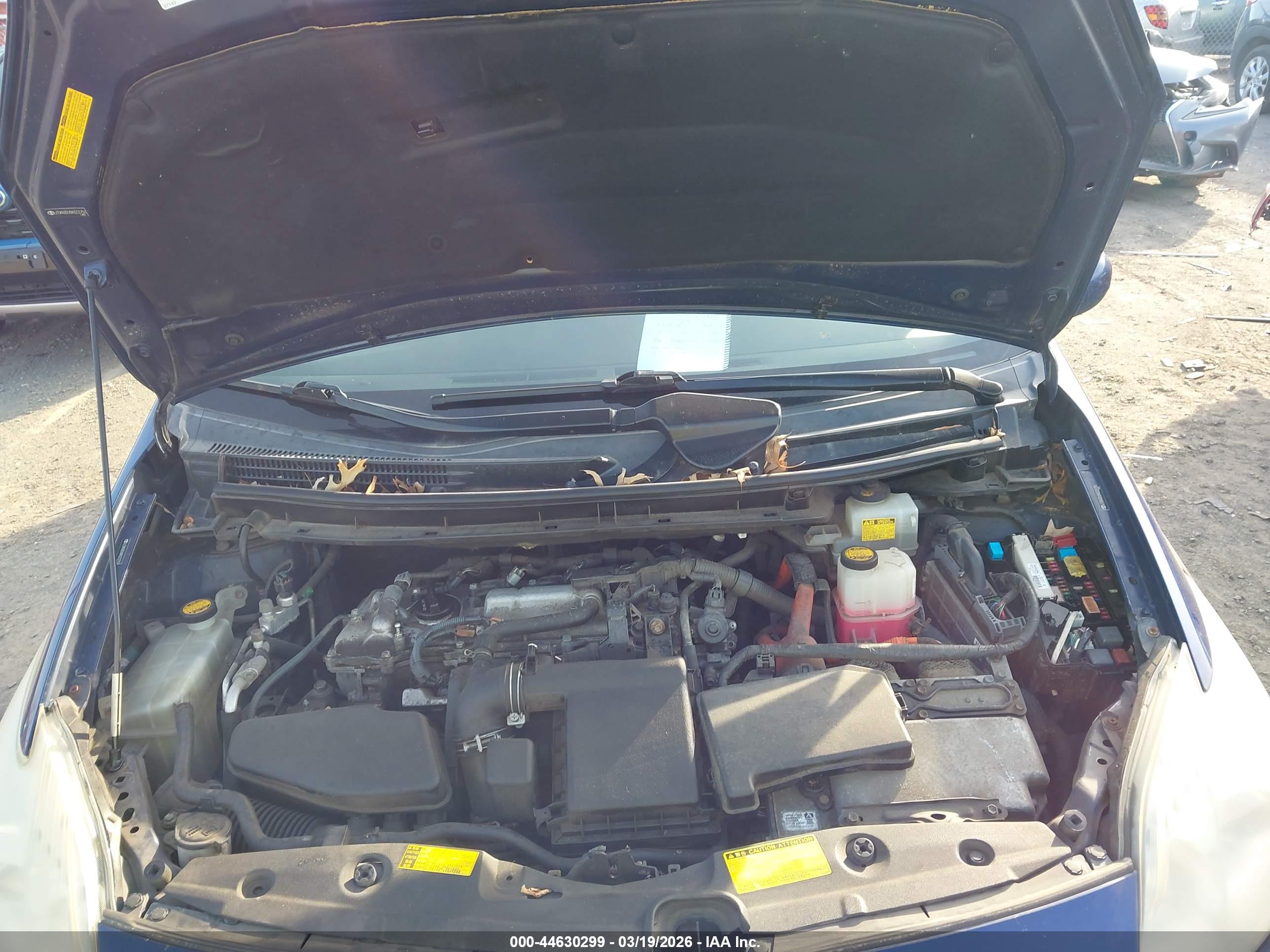 TOYOTA PRIUS image 10