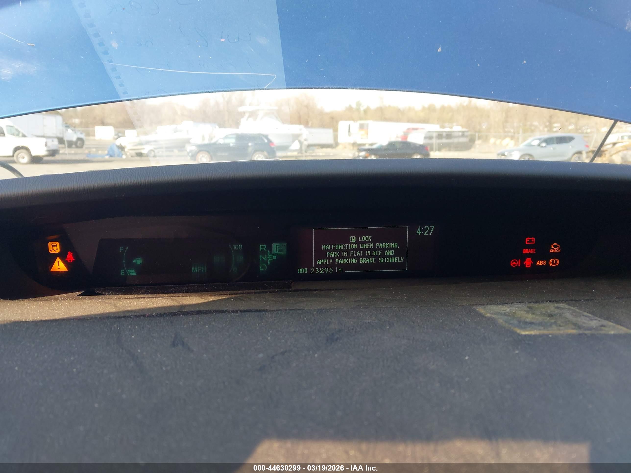 TOYOTA PRIUS image 7