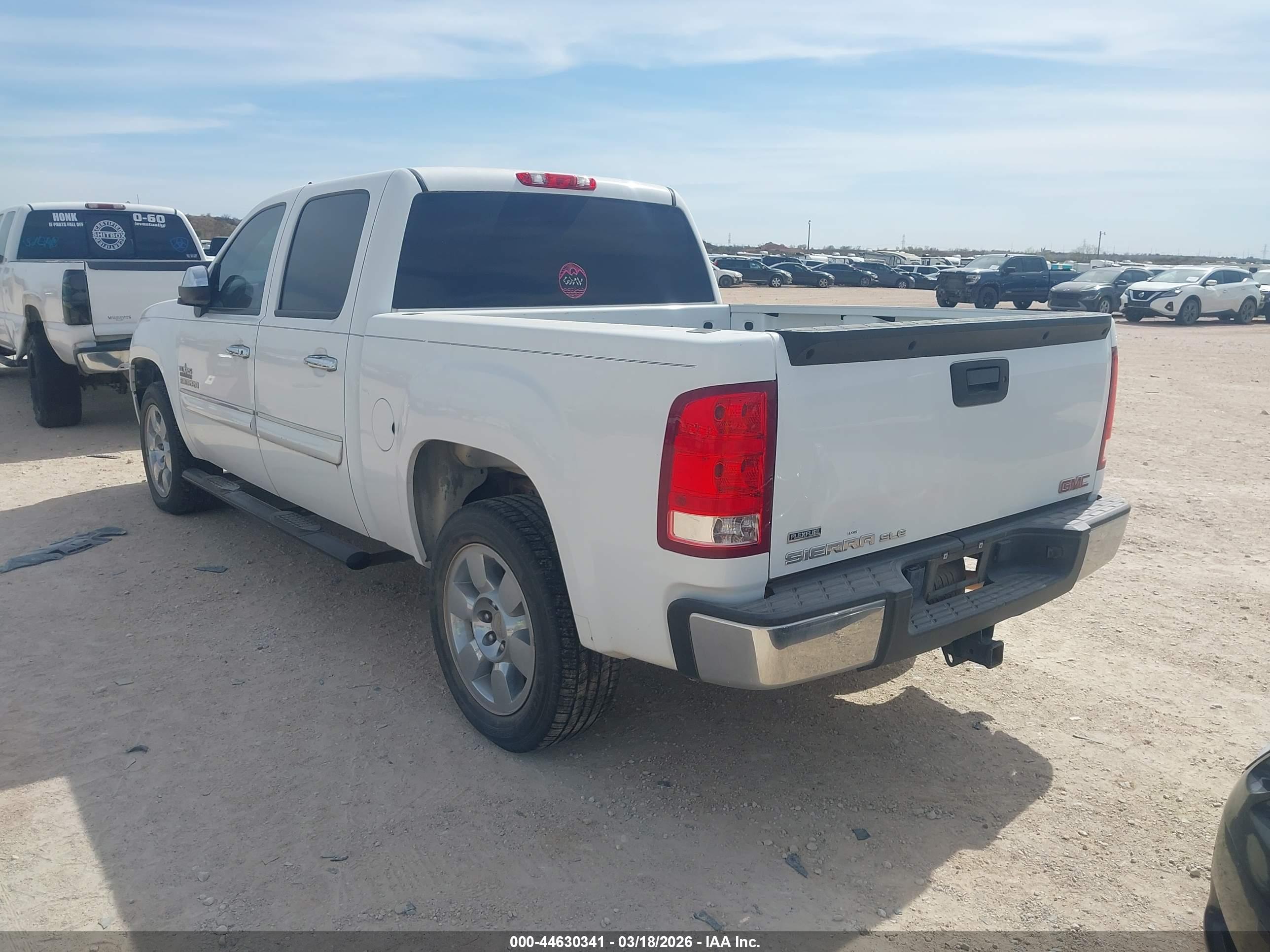 GMC SIERRA image 3