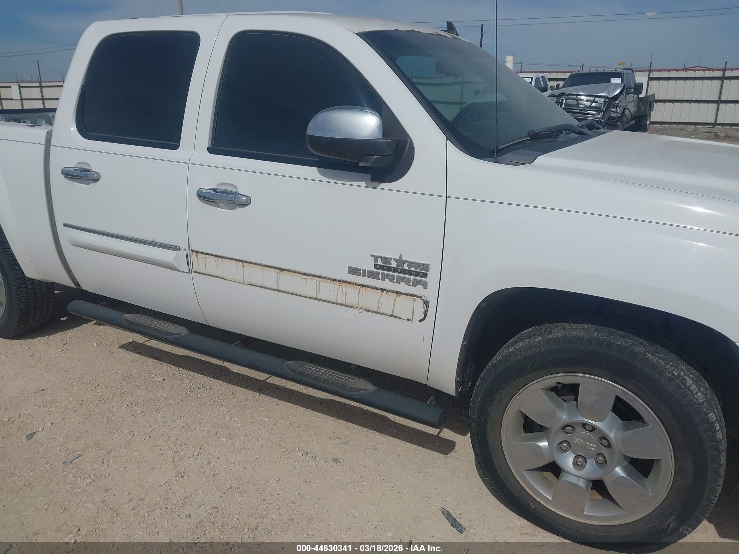 GMC SIERRA image 6