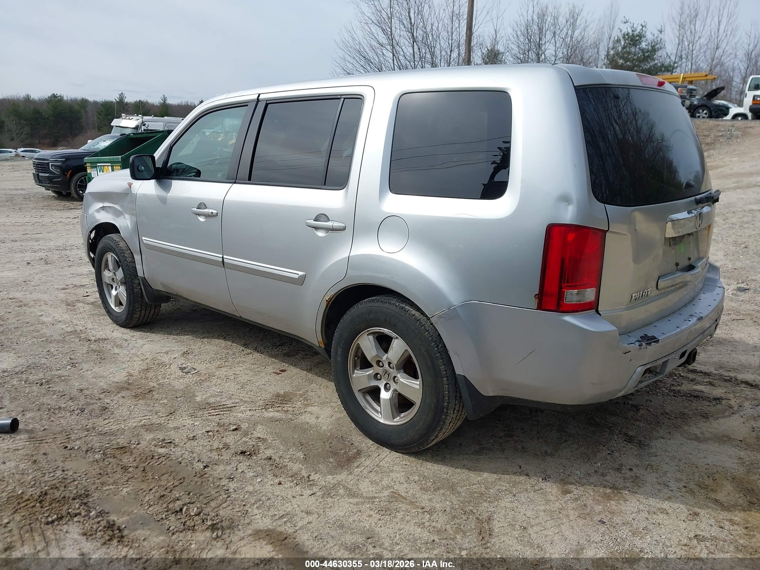 HONDA PILOT image 3