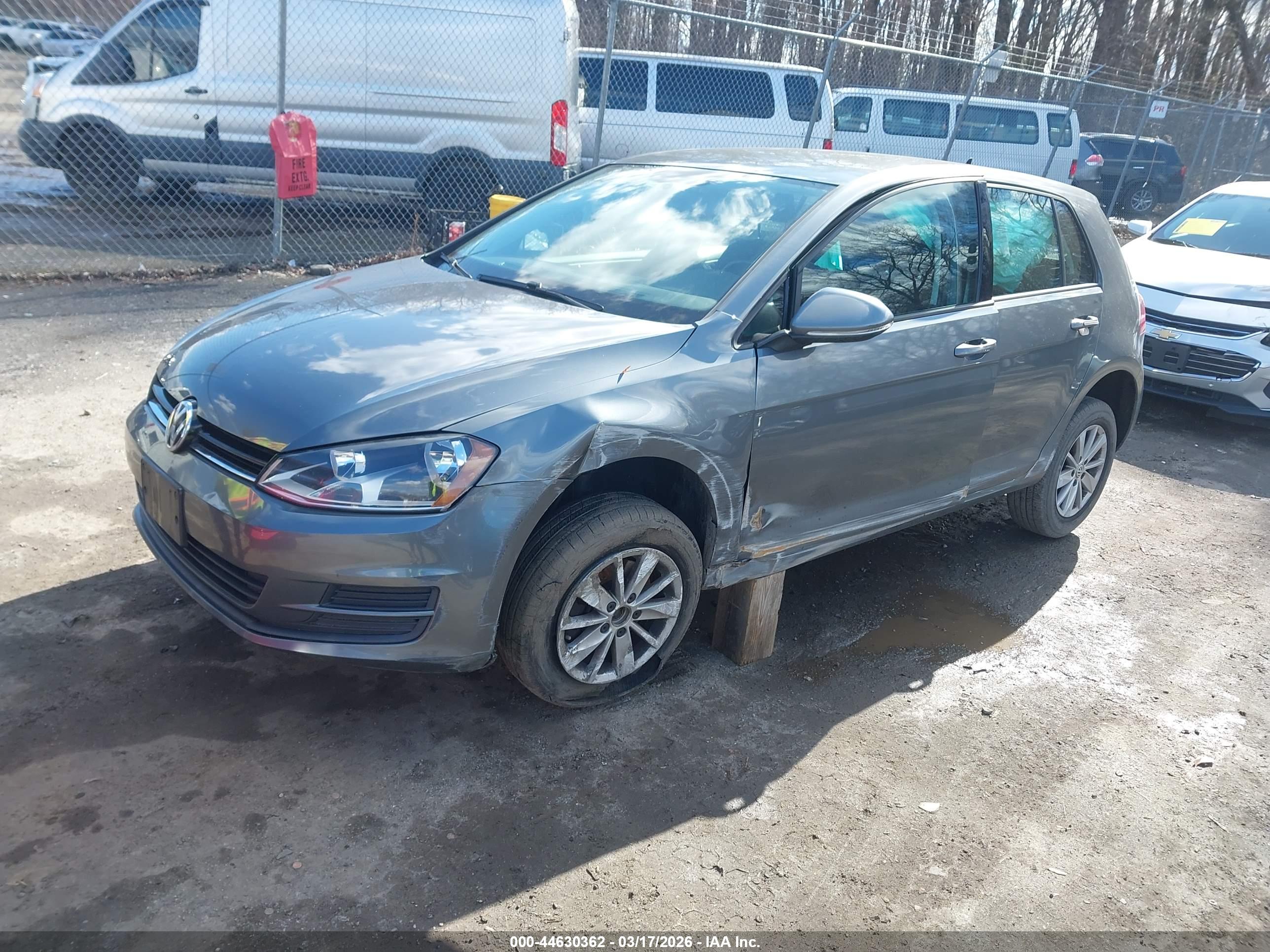 VOLKSWAGEN GOLF image 2