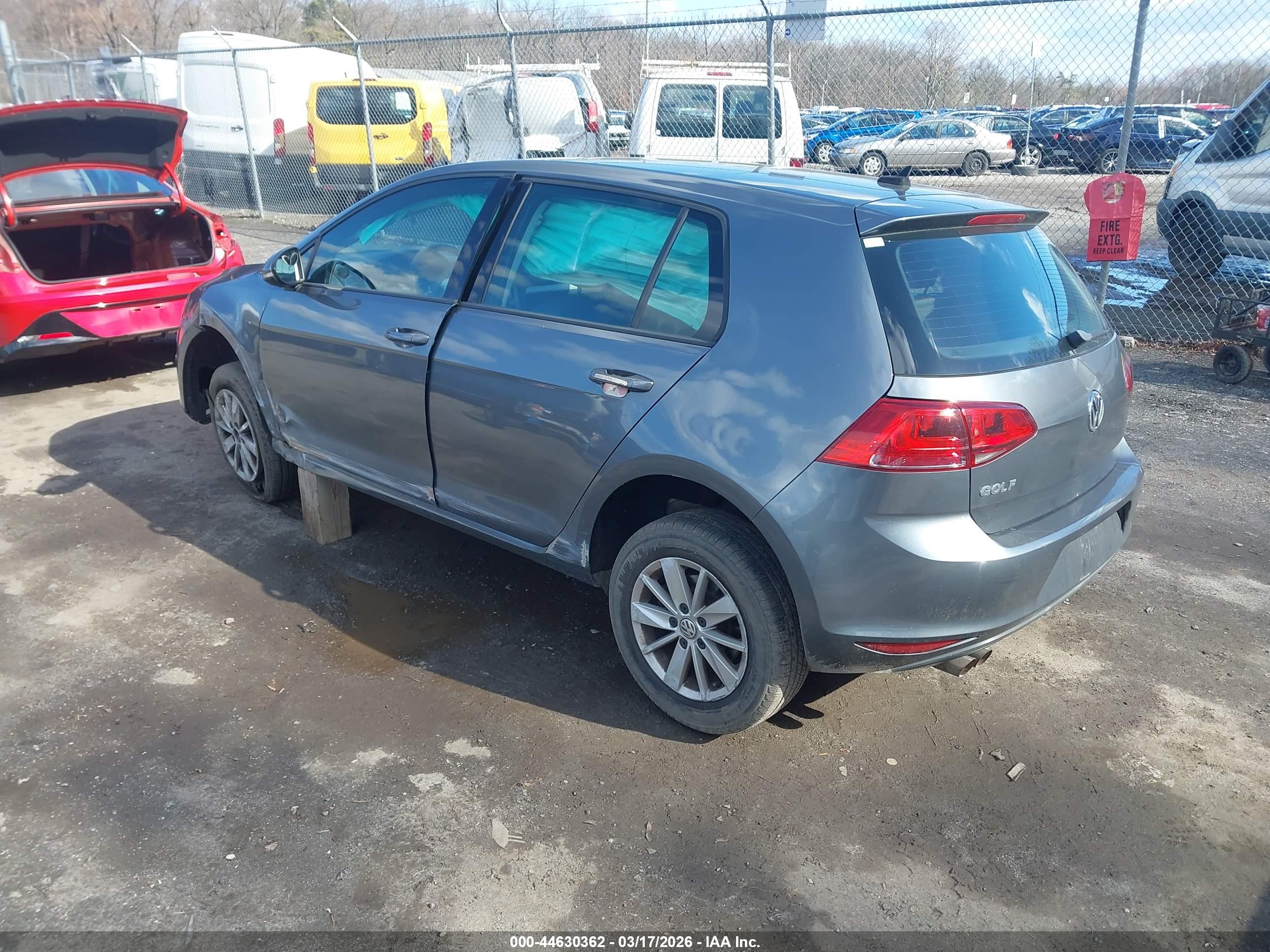 VOLKSWAGEN GOLF image 3