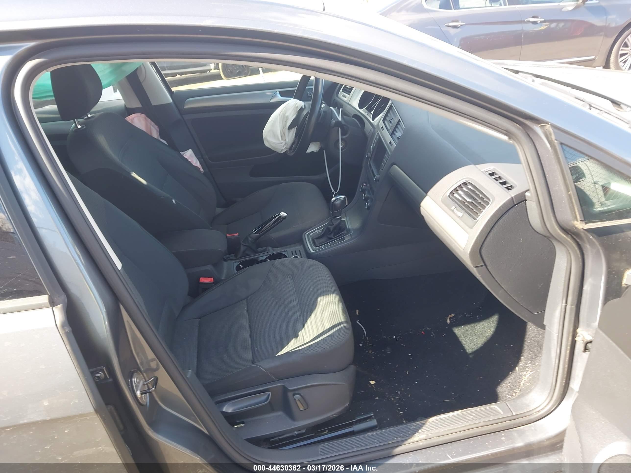 VOLKSWAGEN GOLF image 5