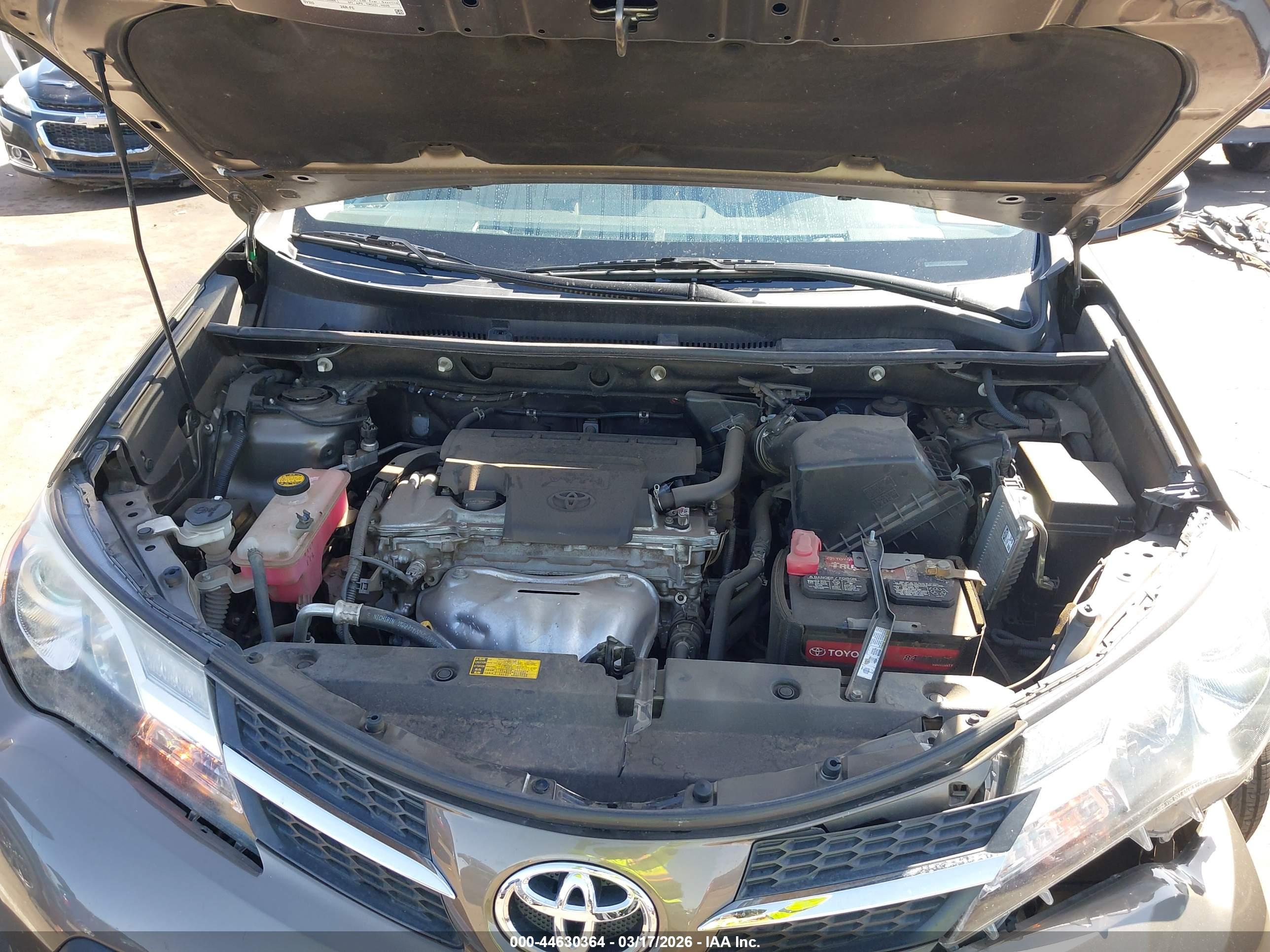 TOYOTA RAV4 image 10