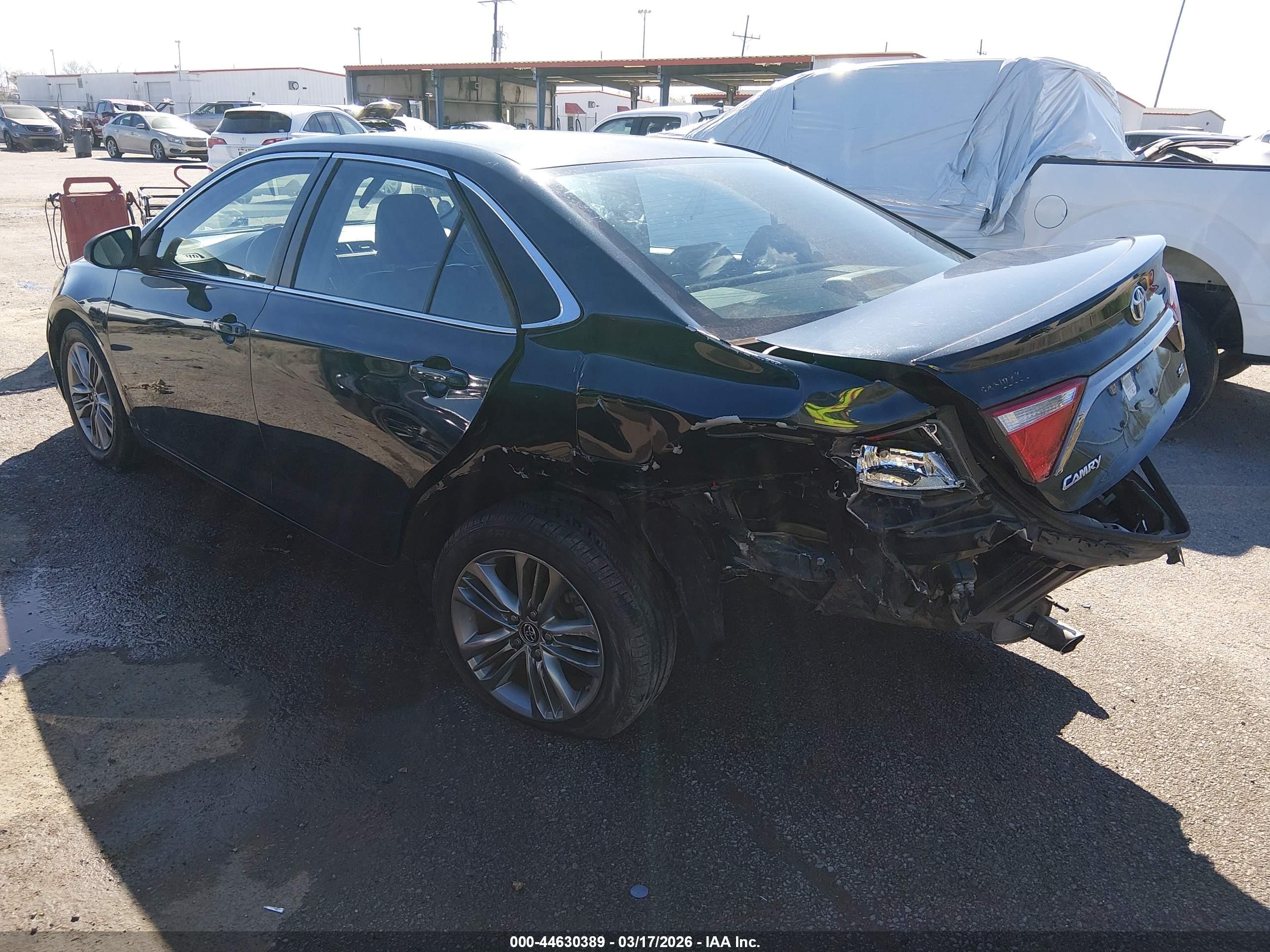 TOYOTA CAMRY image 3