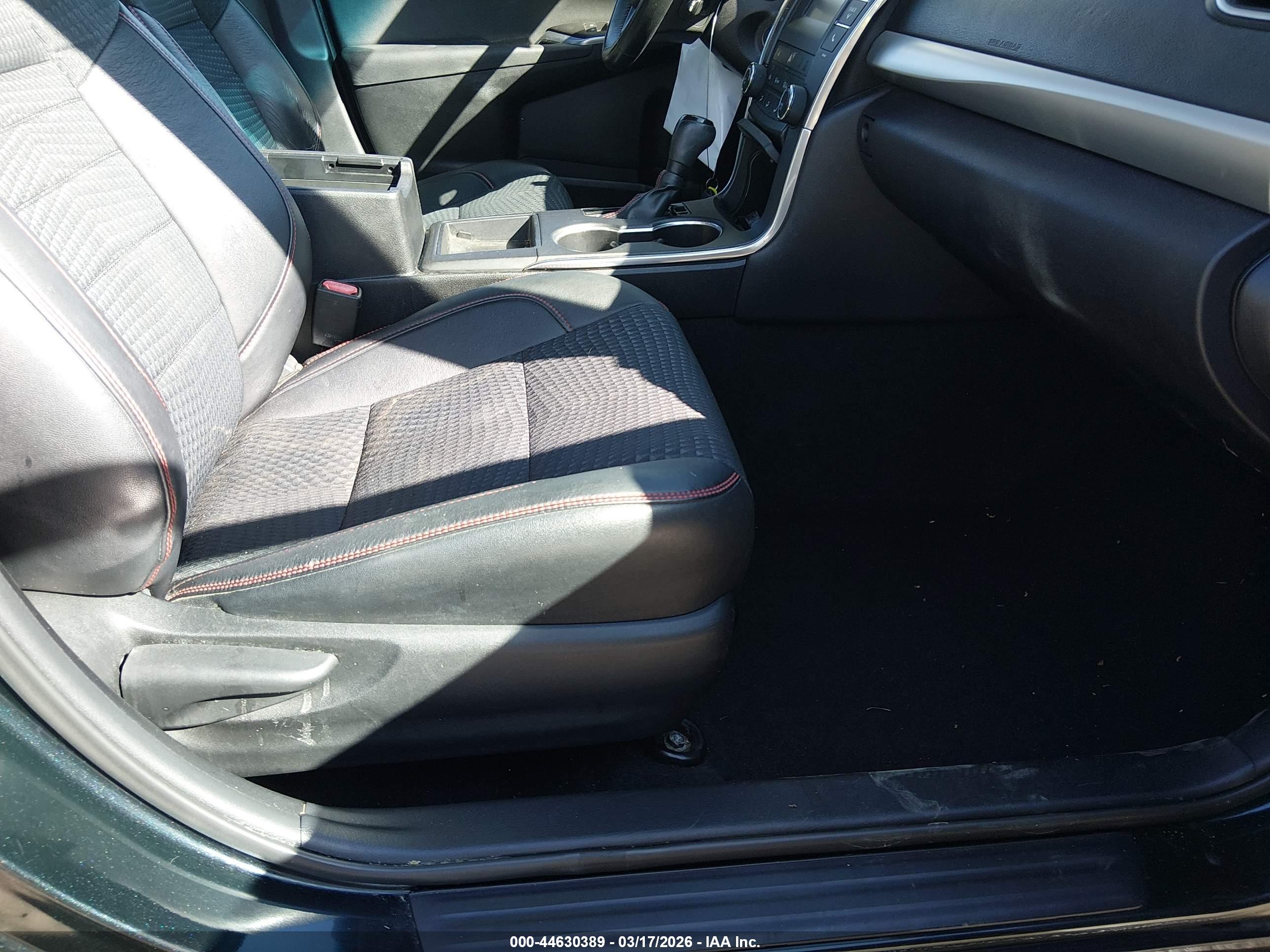 TOYOTA CAMRY image 5