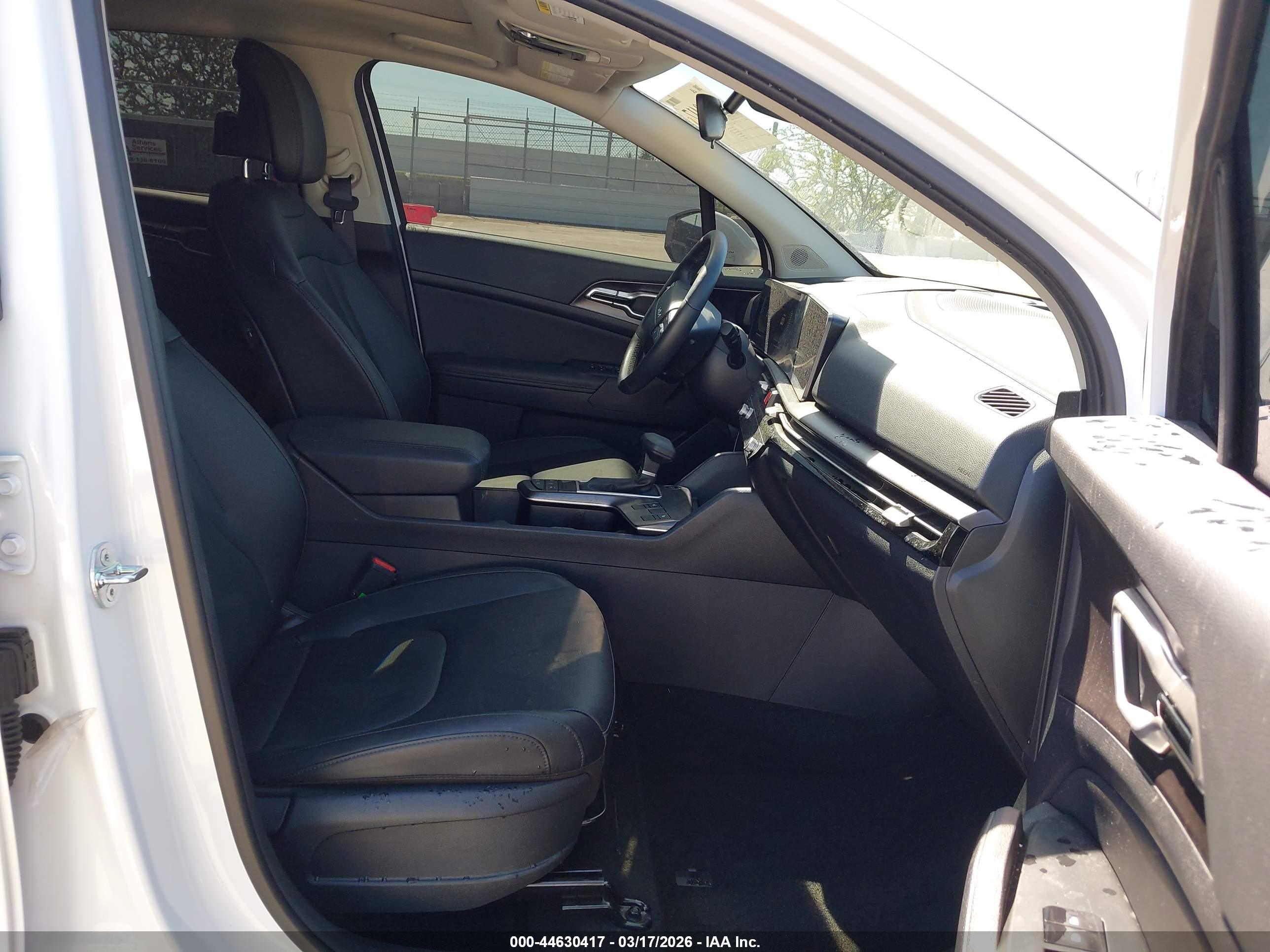 KIA SPORTAGE image 5