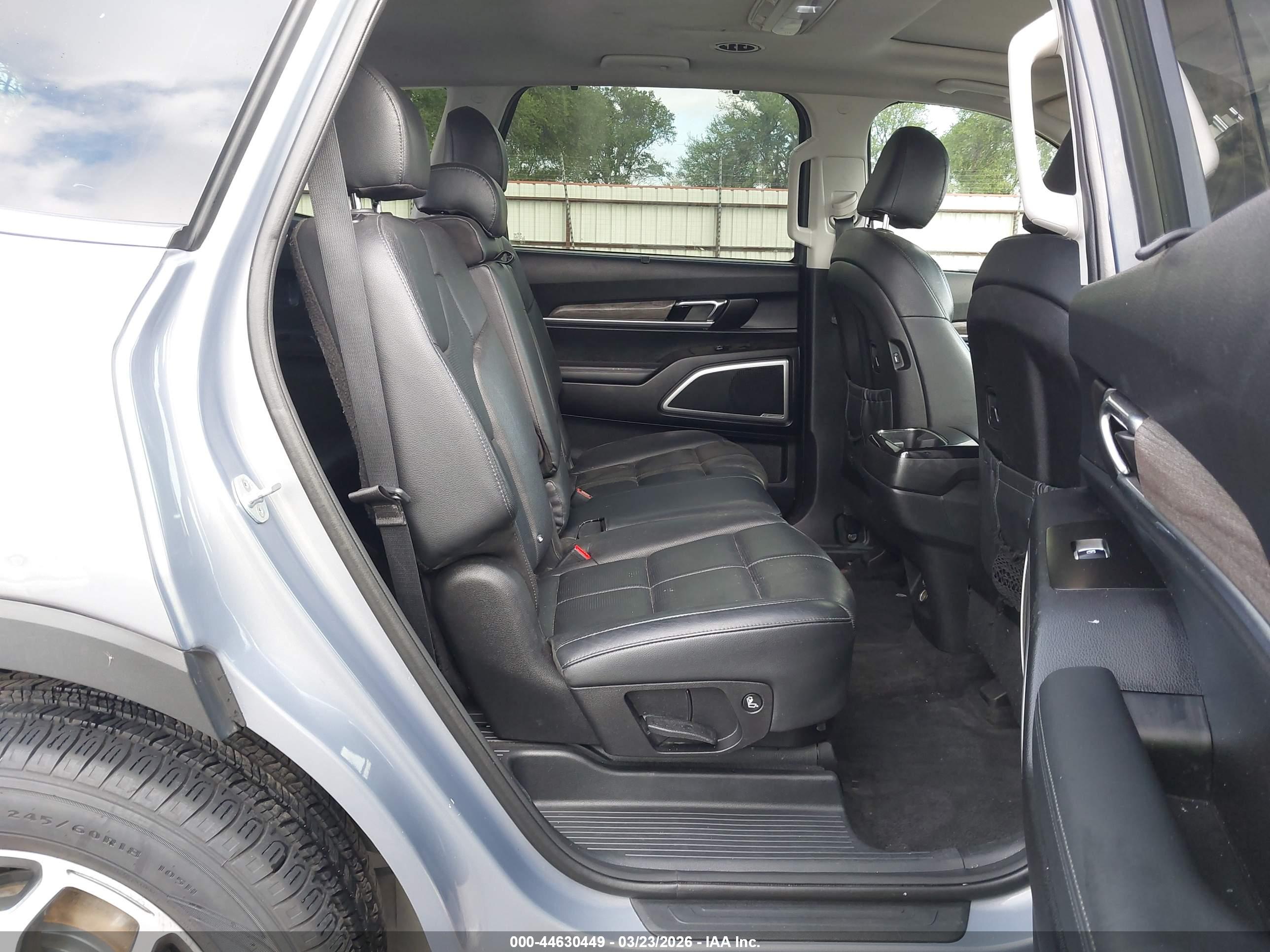 KIA TELLURIDE image 8