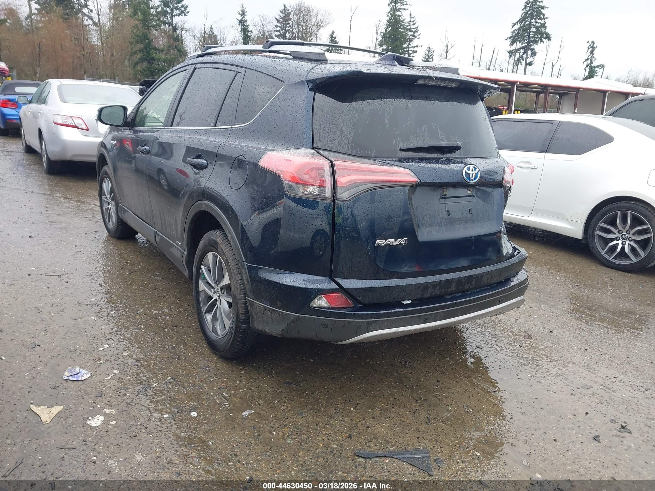 TOYOTA RAV4 image 3
