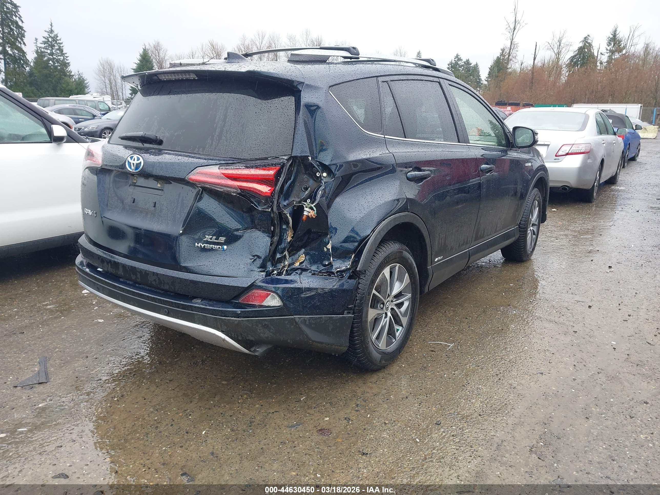 TOYOTA RAV4 image 4