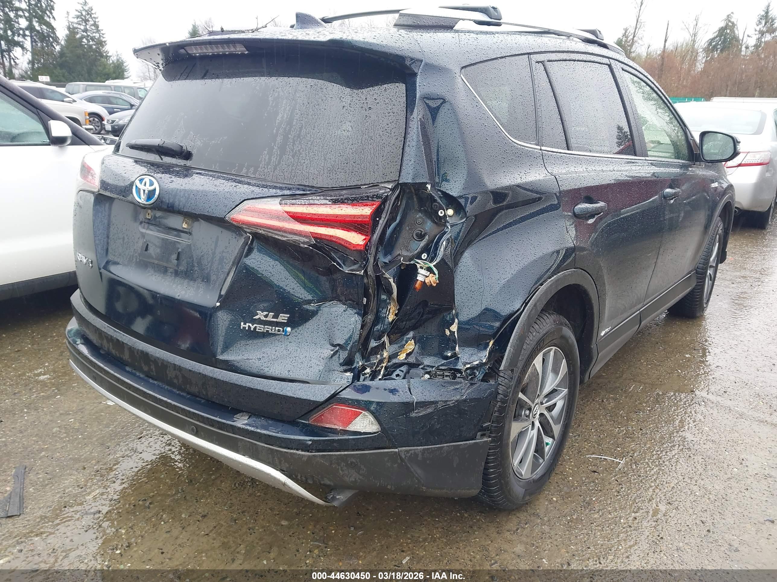 TOYOTA RAV4 image 6