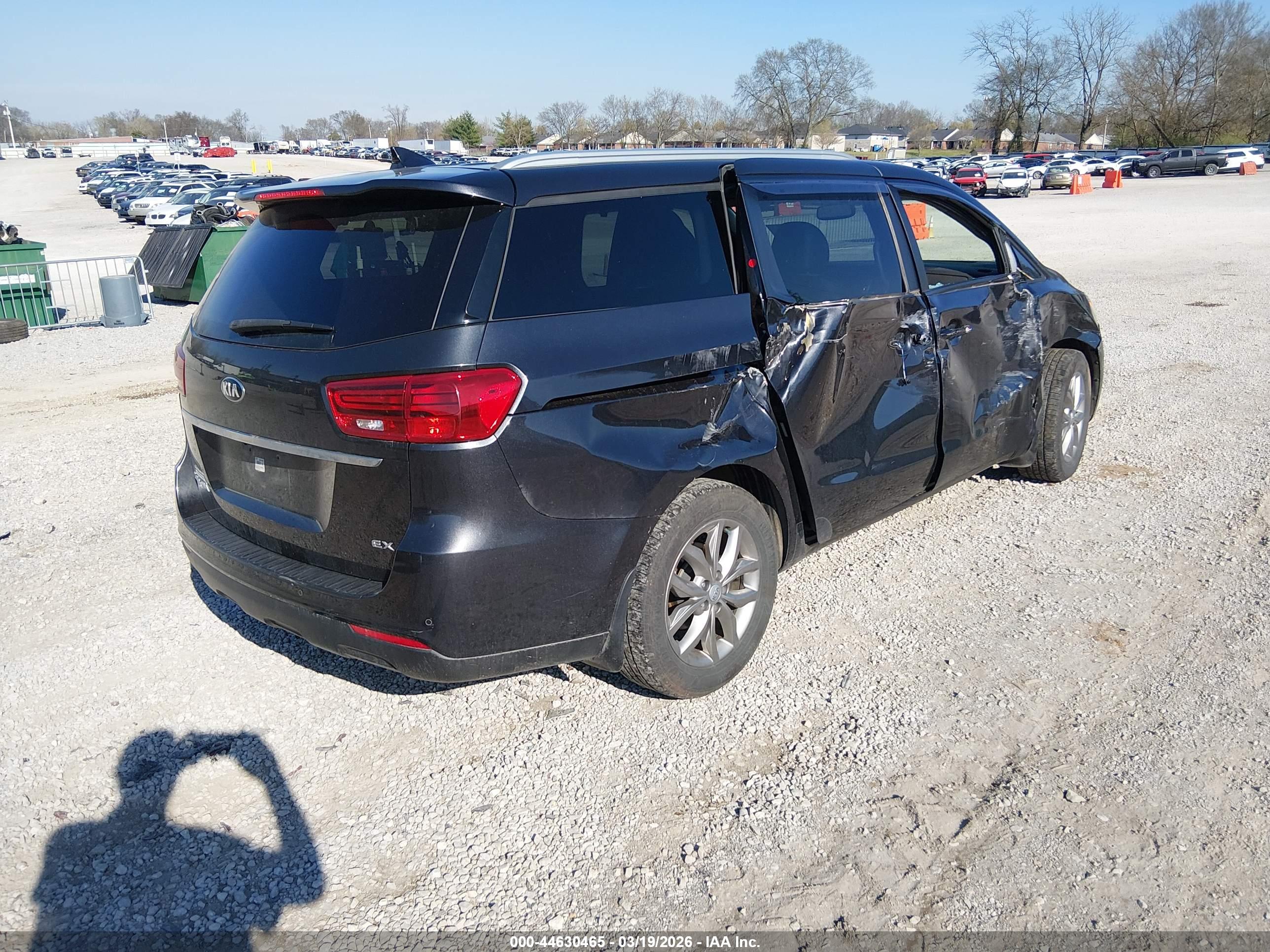 KIA SEDONA image 4