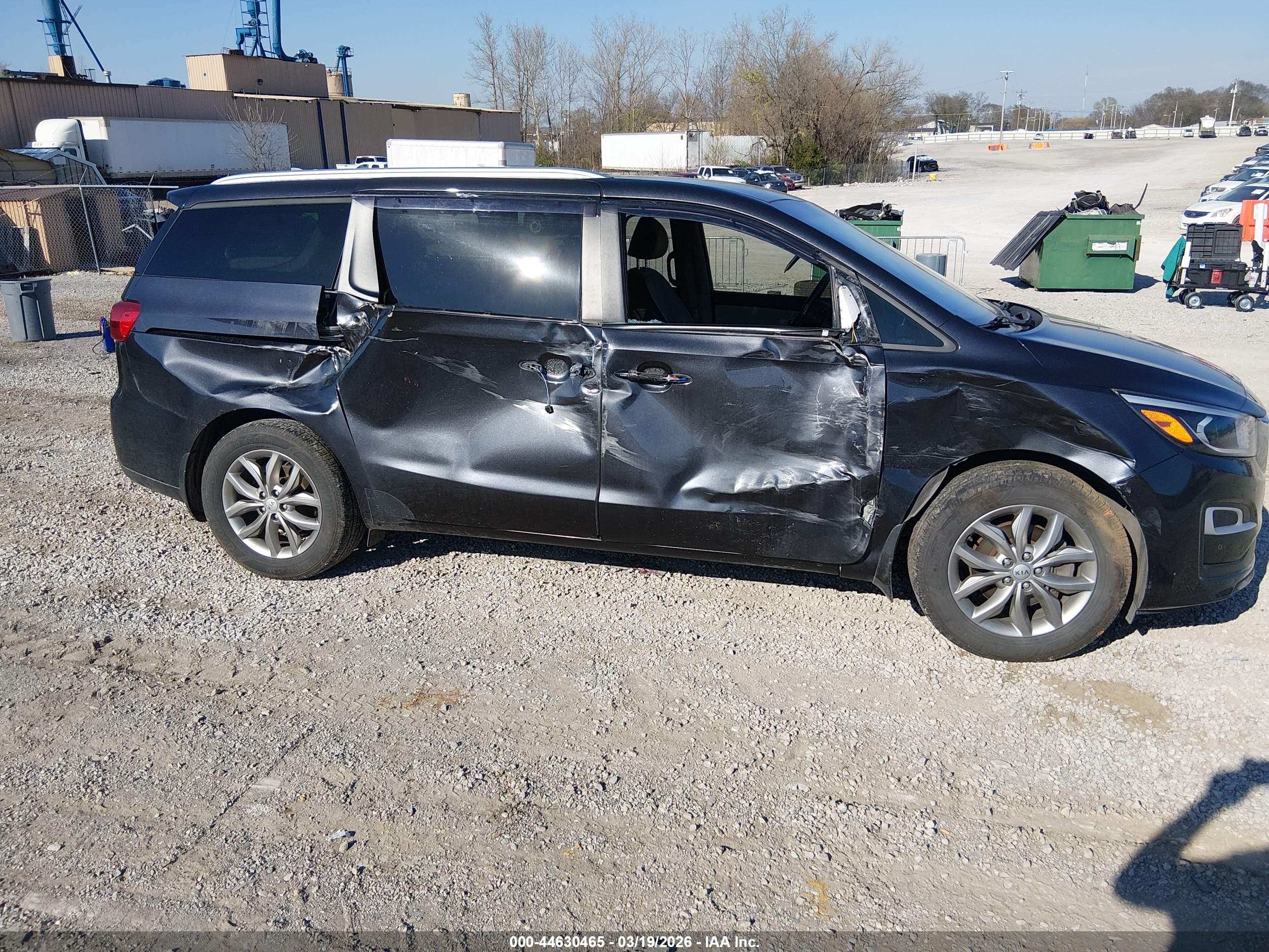 KIA SEDONA image 6